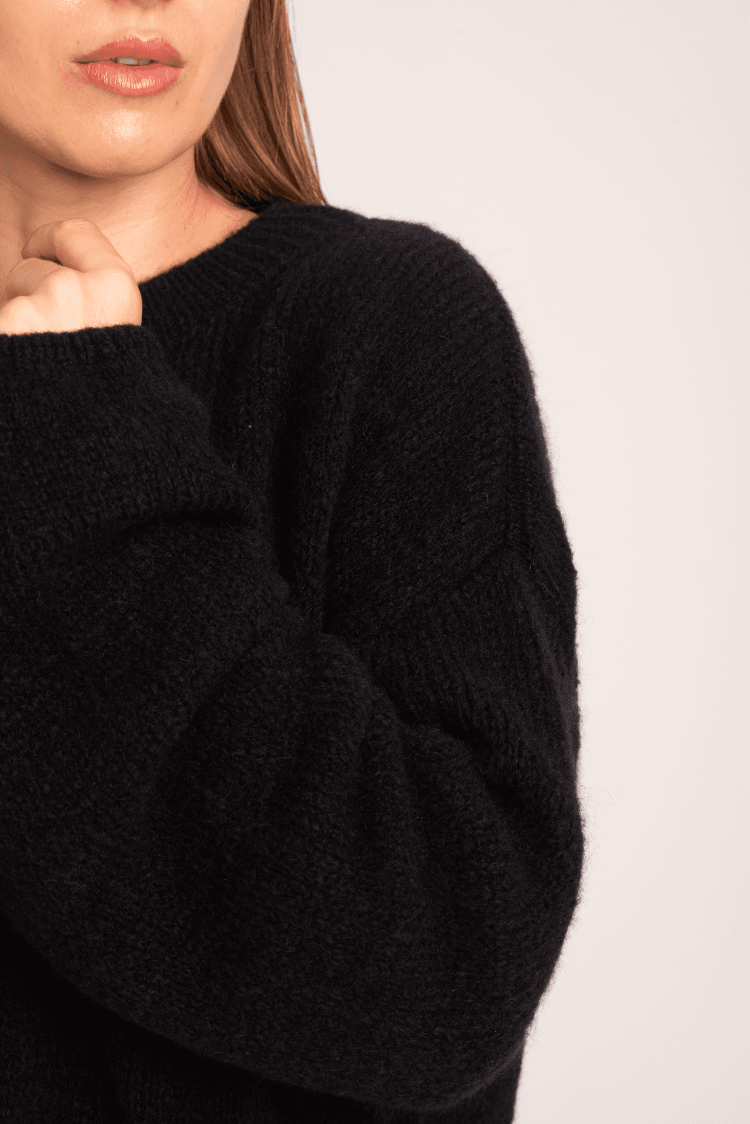 Czarny sweter Sasha — zdjęcie 5