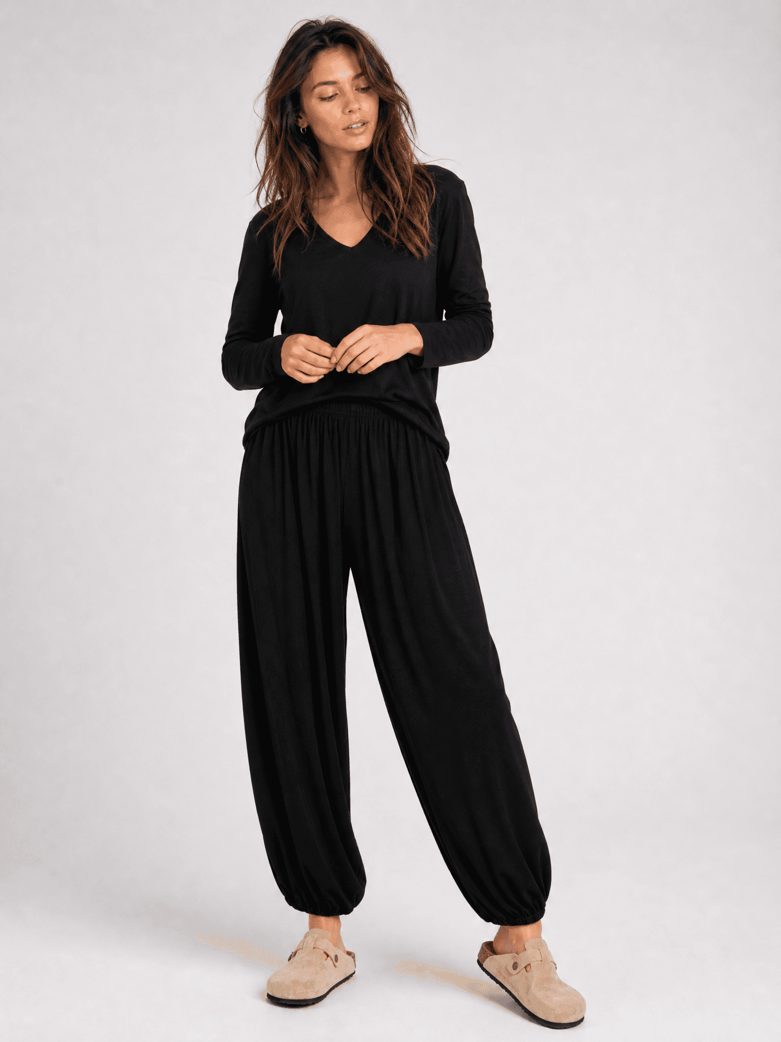Pantalones negros tipo balloon Selena