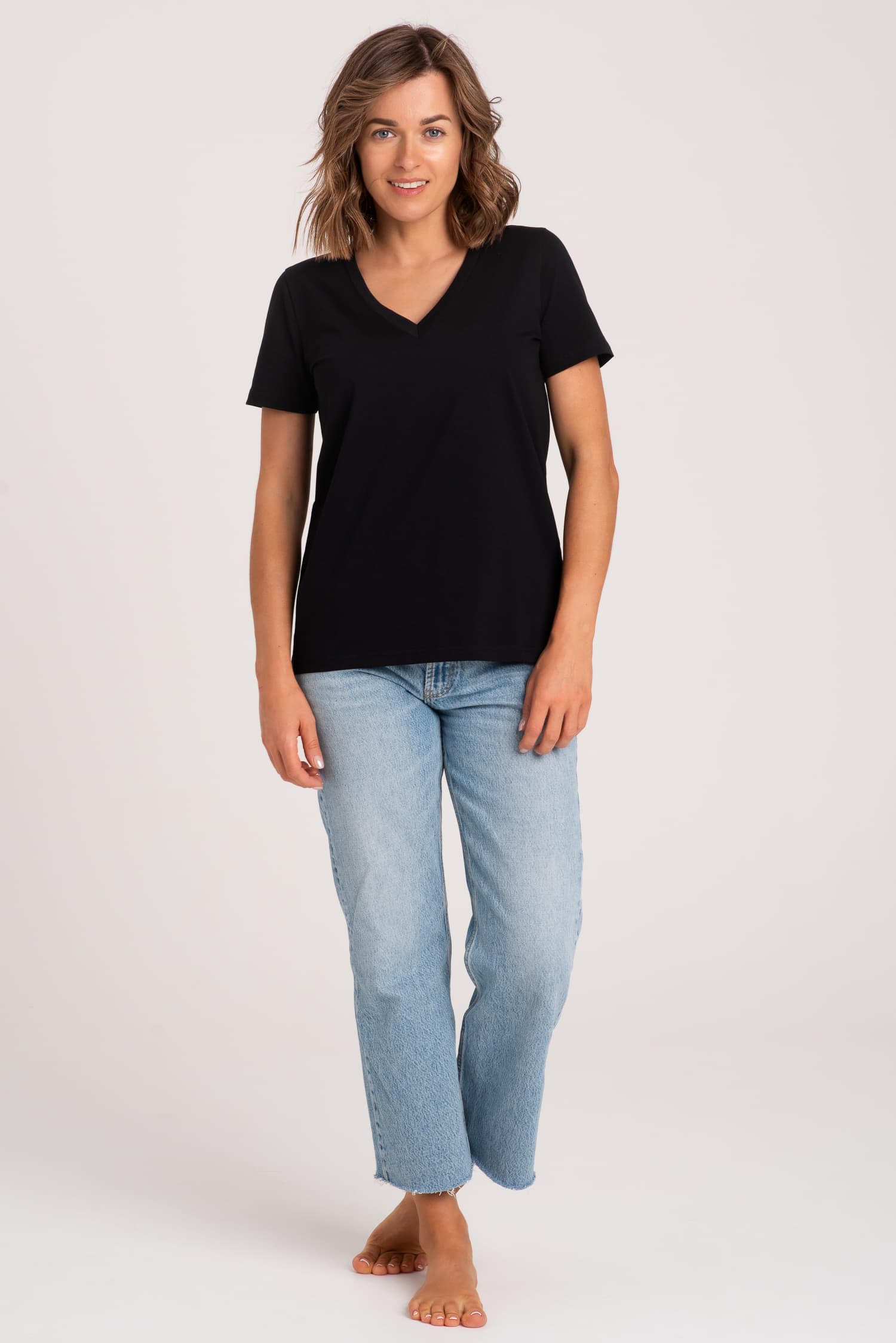 T-shirt BASIC V Czarny - widok 2