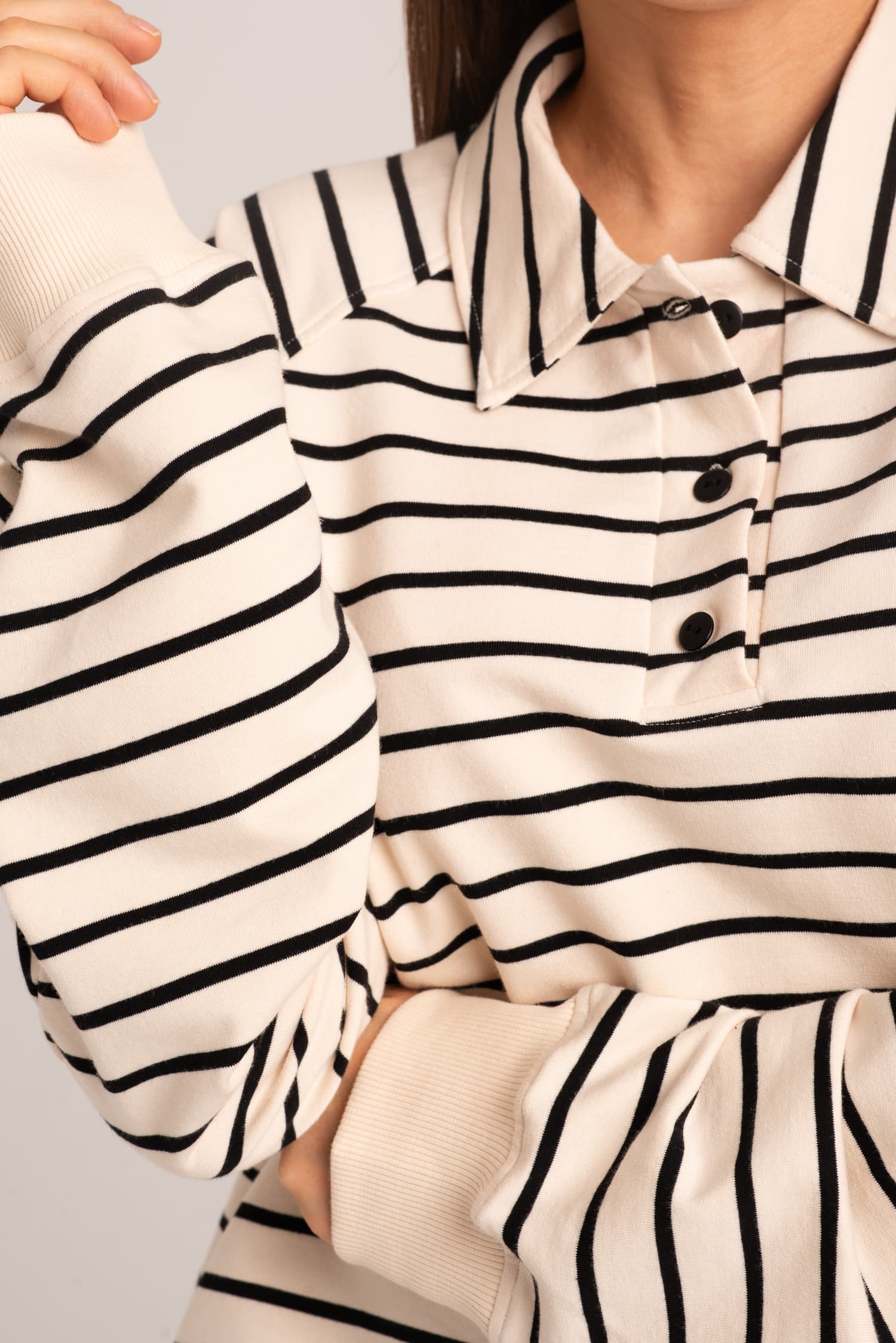 Bluza w paski z kołnierzykiem Brie — zdjęcie 5