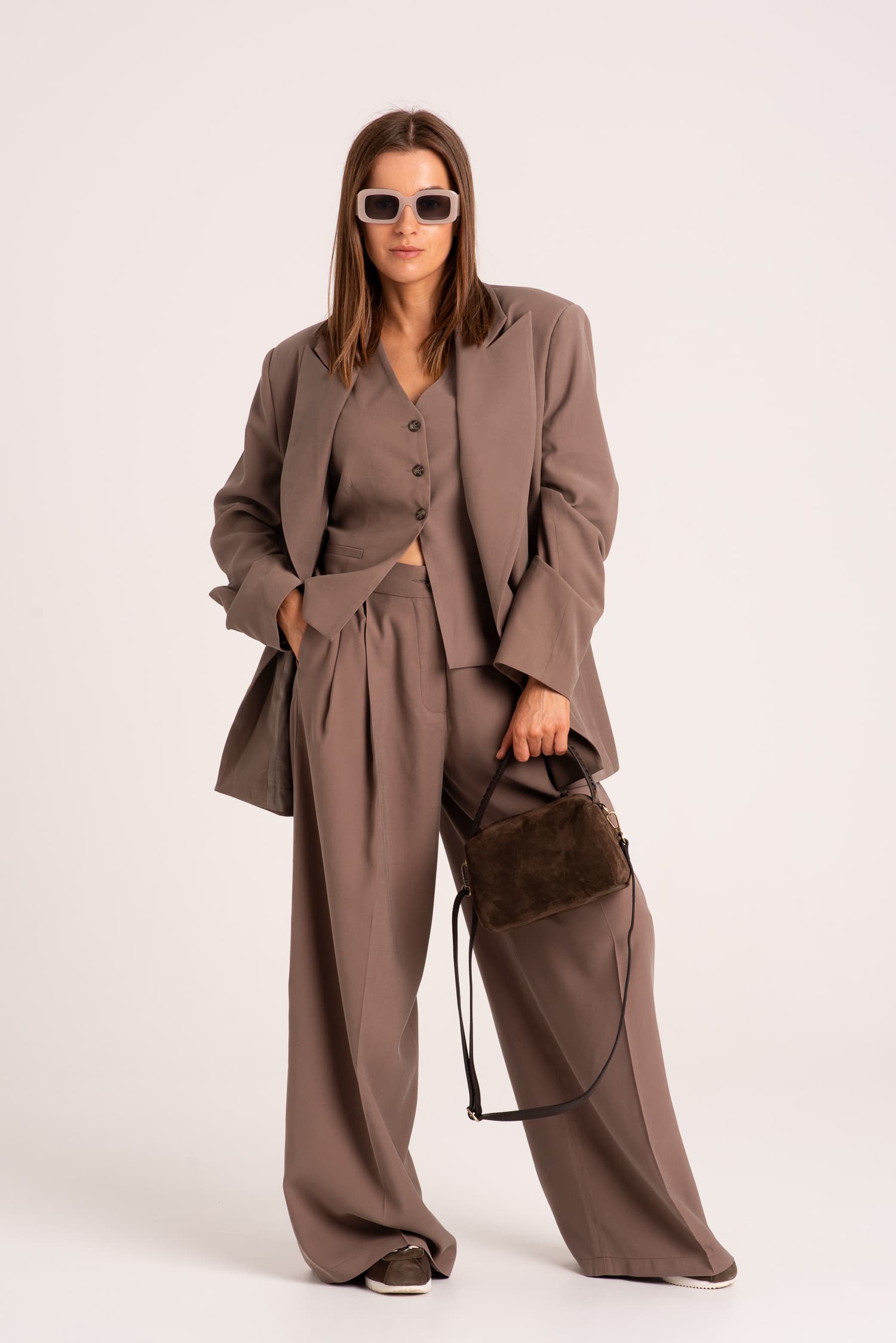 Brązowe spodnie garniturowe Pearl - zdjęcie 6