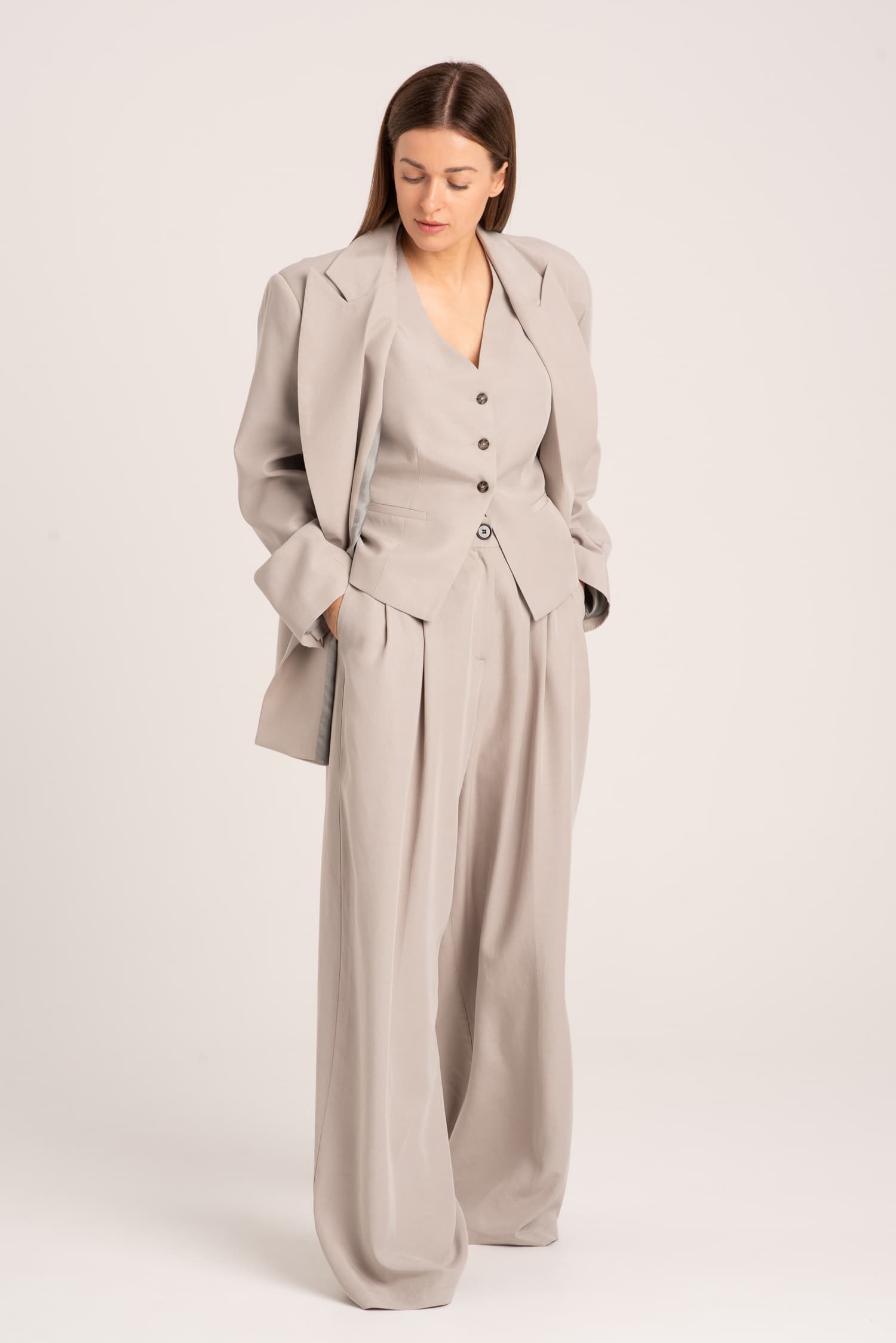 Jasne spodnie garniturowe Pearl