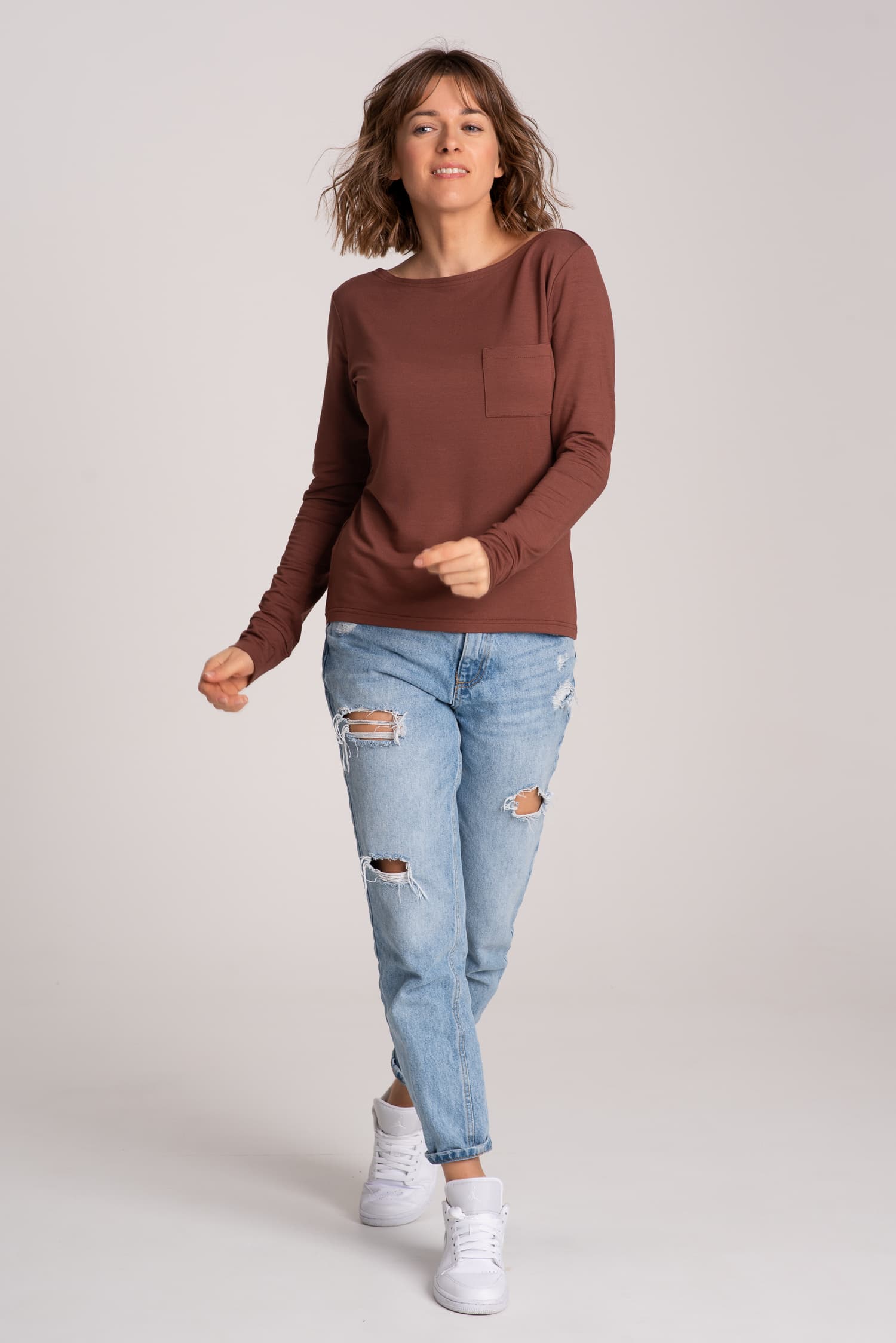 Longsleeve z kieszonką BASIC - brązowy - widok 2