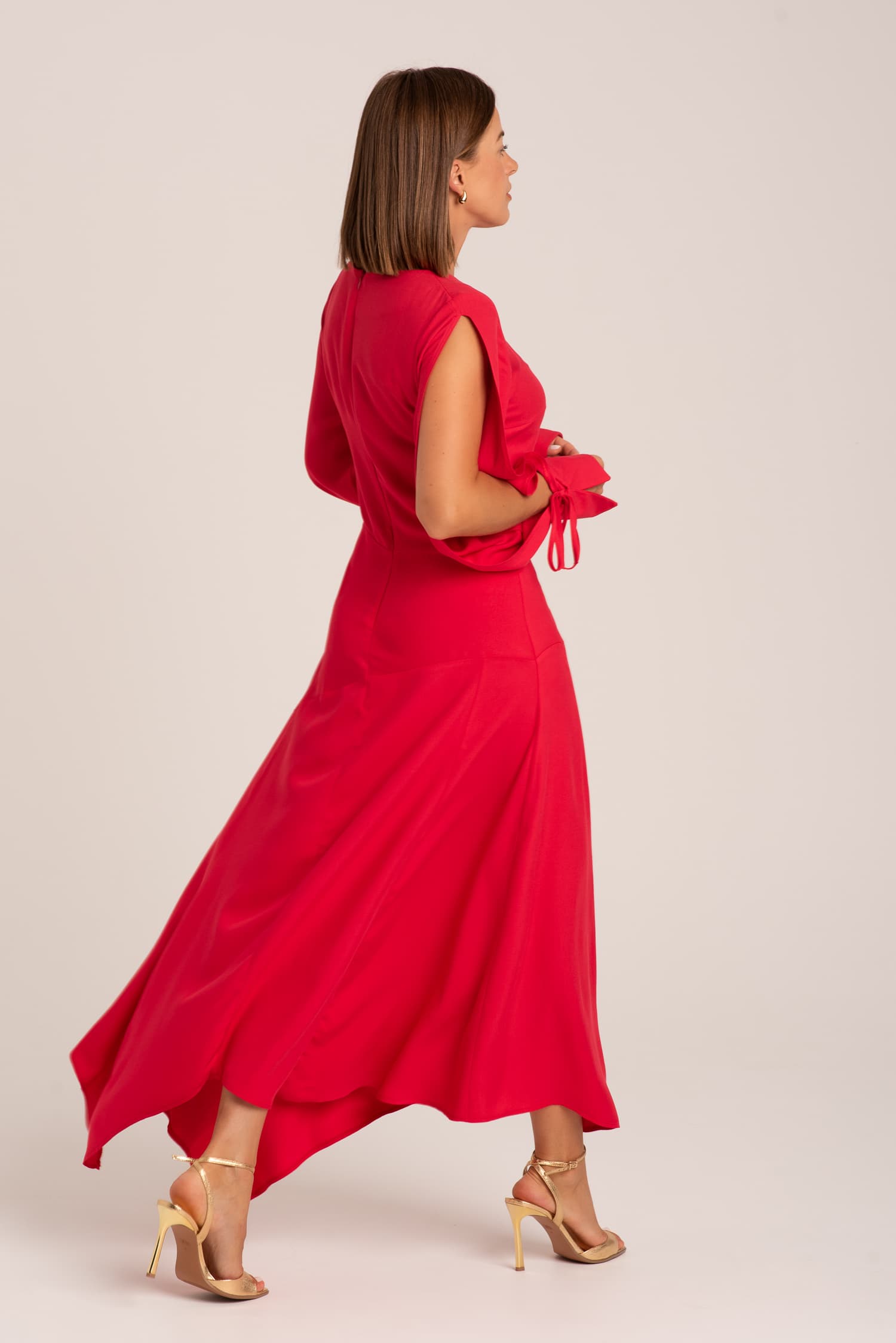 Czerwona asymetryczna sukienka Lea - widok 2