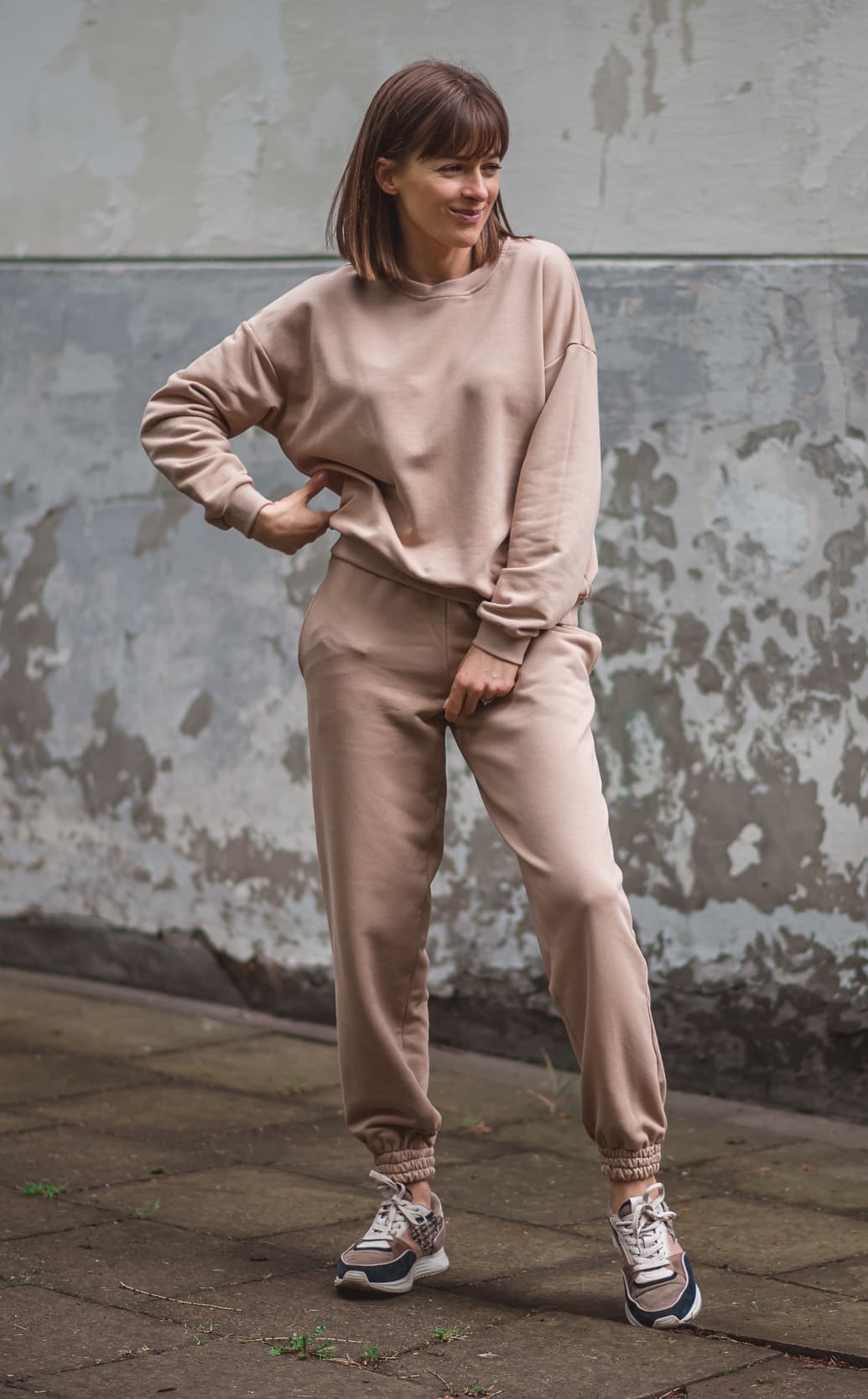 Dresy damskie: bluza + spodnie – beż