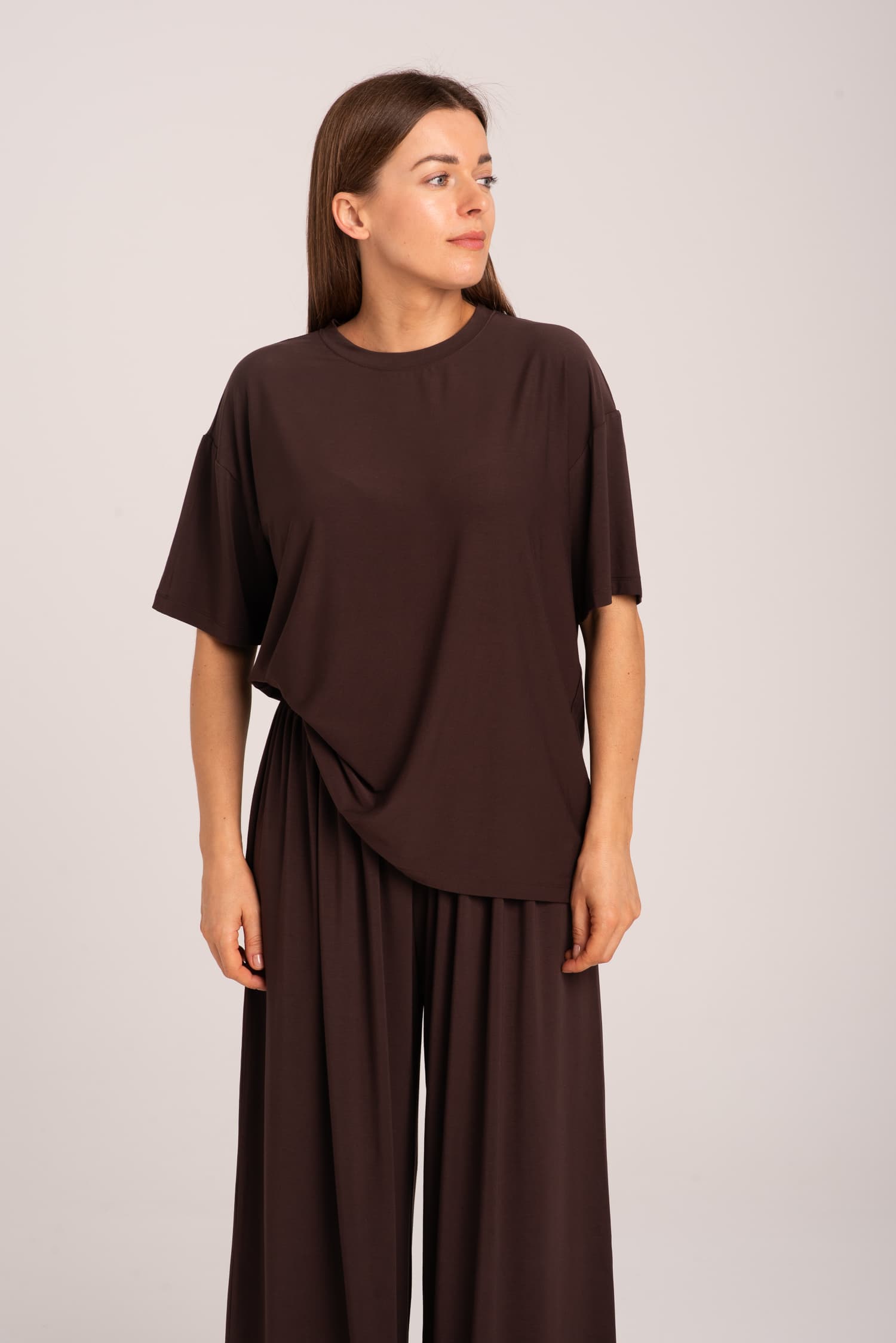 Brązowy bambusowy t-shirt Nina - widok 2