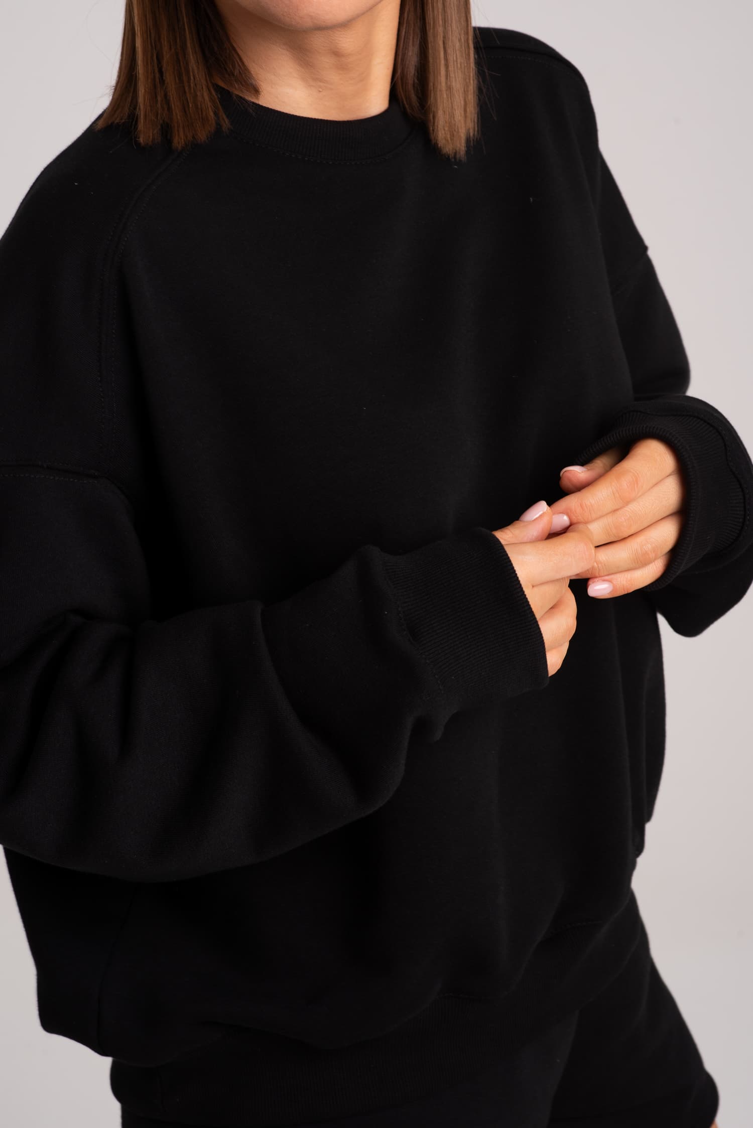 Czarna bluza oversize NORA - widok 2