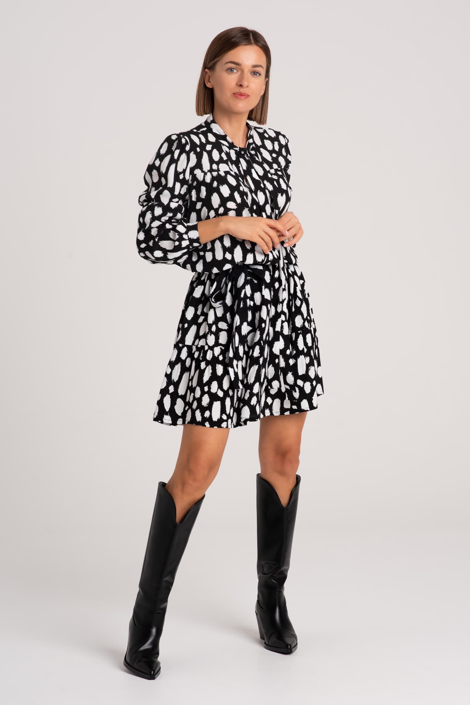 Czarno - biała sukienka z wiskozy AVA