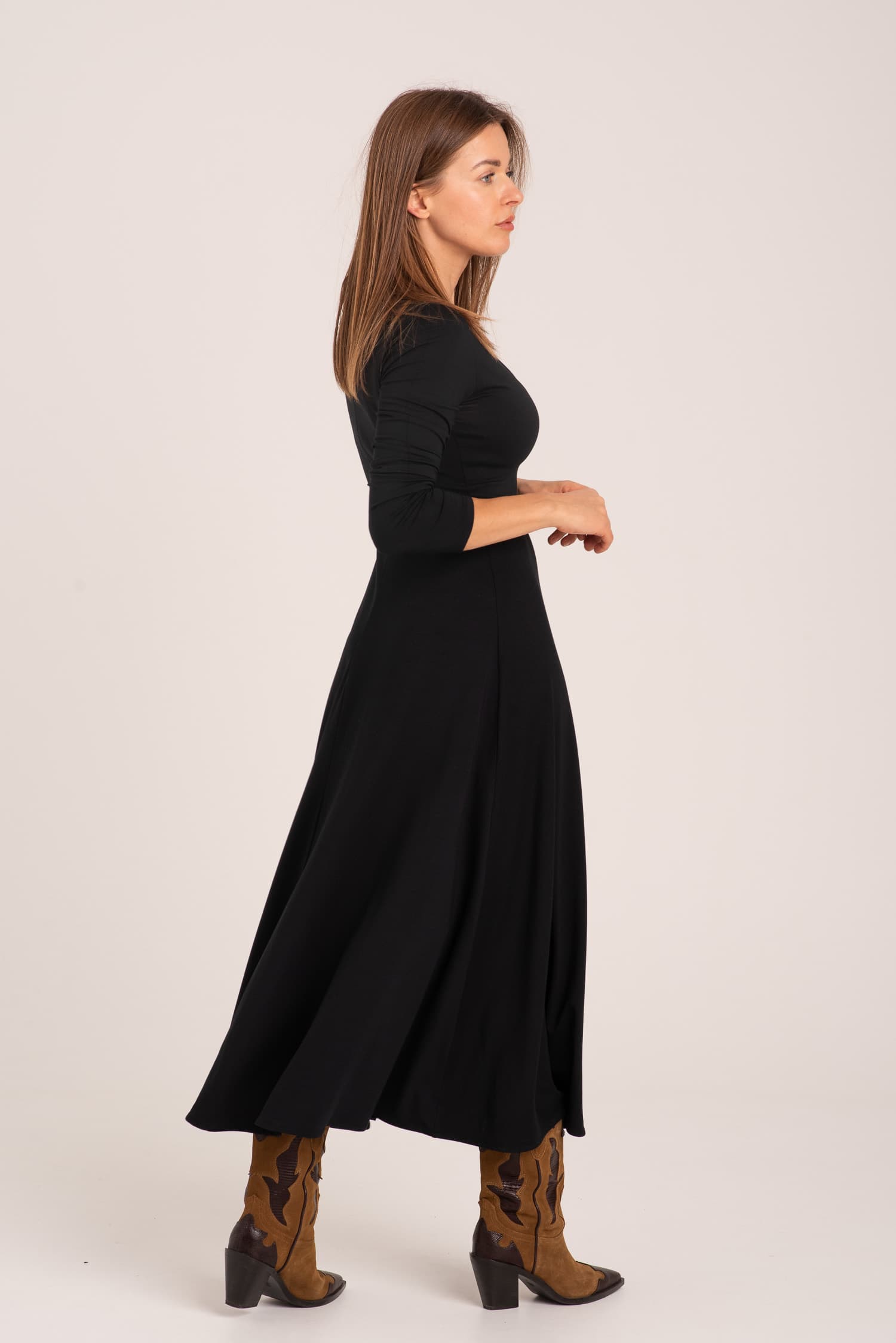 Czarna sukienka z długim rękawem Antonia long - widok 2