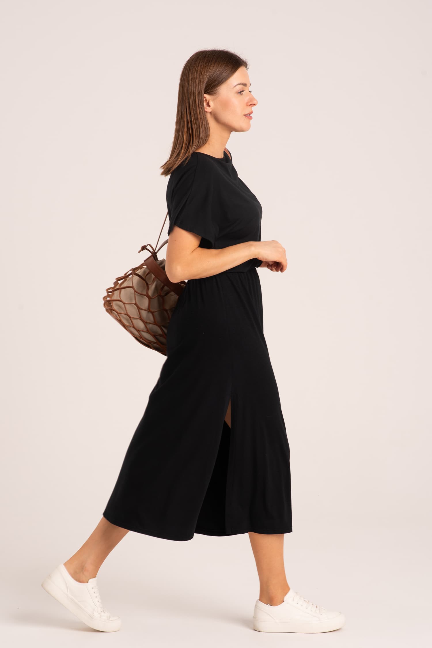 Czarna sukienka z modalu z krótkim rękawem Rosa - zdjęcie 6