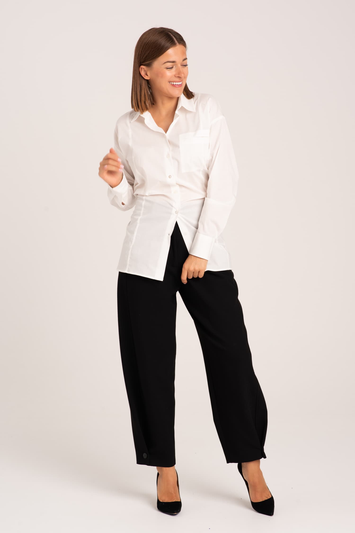 Biała koszula bawełniana z wiązaniem Charlotte - widok 2