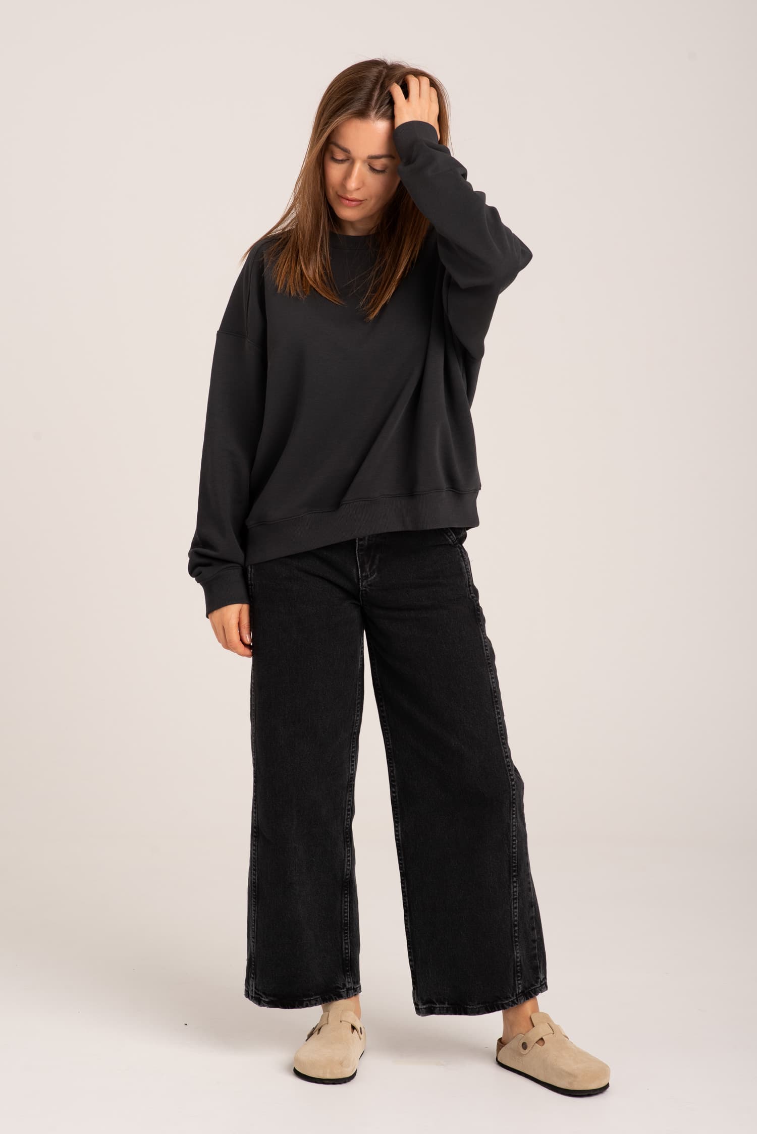 Grafitowa bluza dresowa Nora - zdjęcie 5