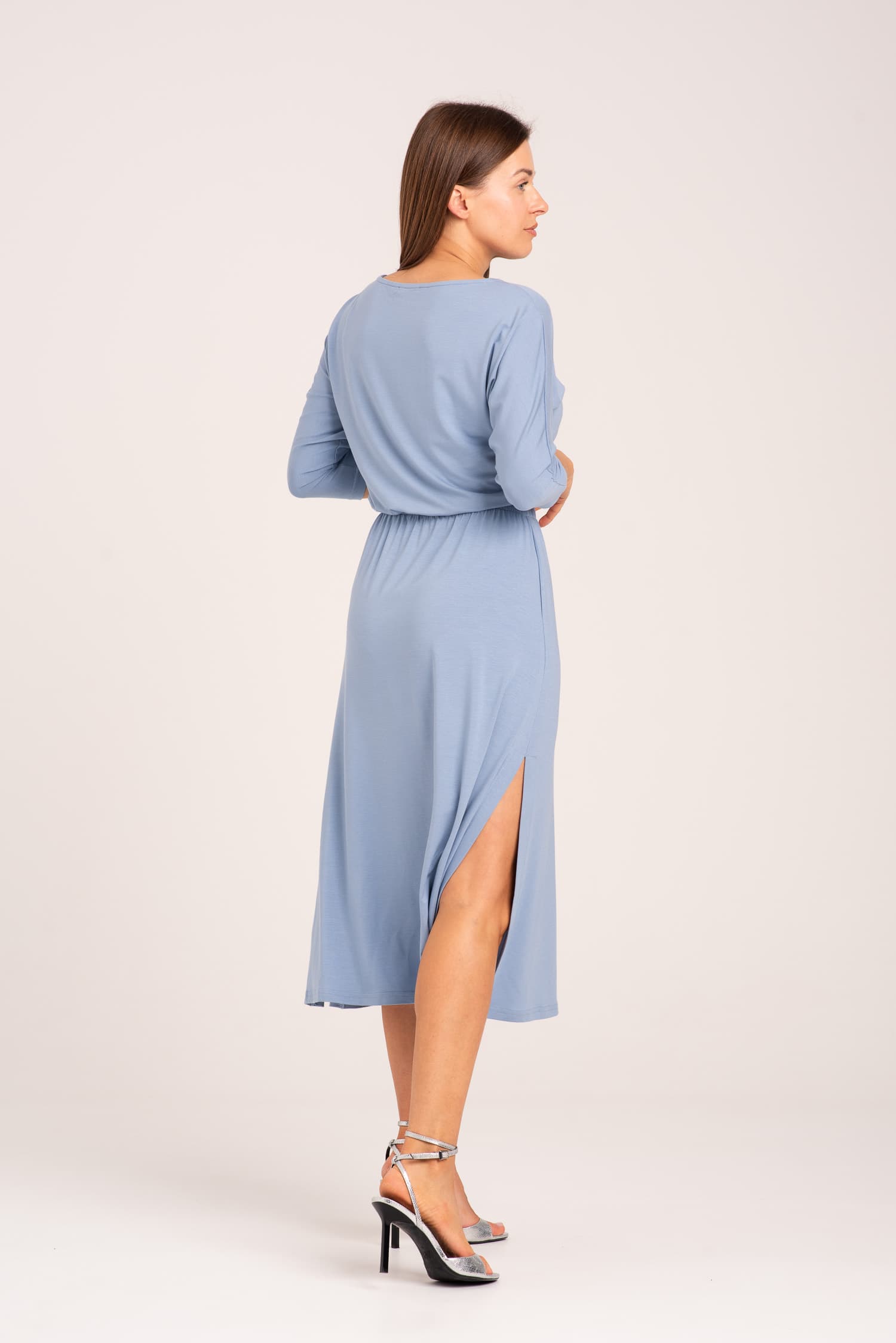 Niebieska sukienka z modalu Hot As Hell - zdjęcie 3