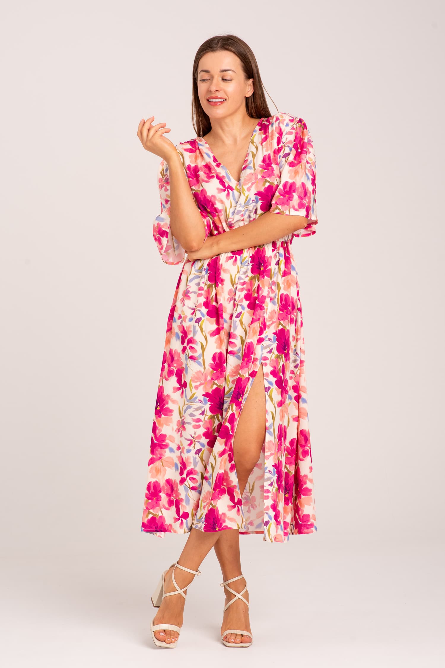 Wiskozowa sukienka w kwiaty z krótkim rękawem Ida