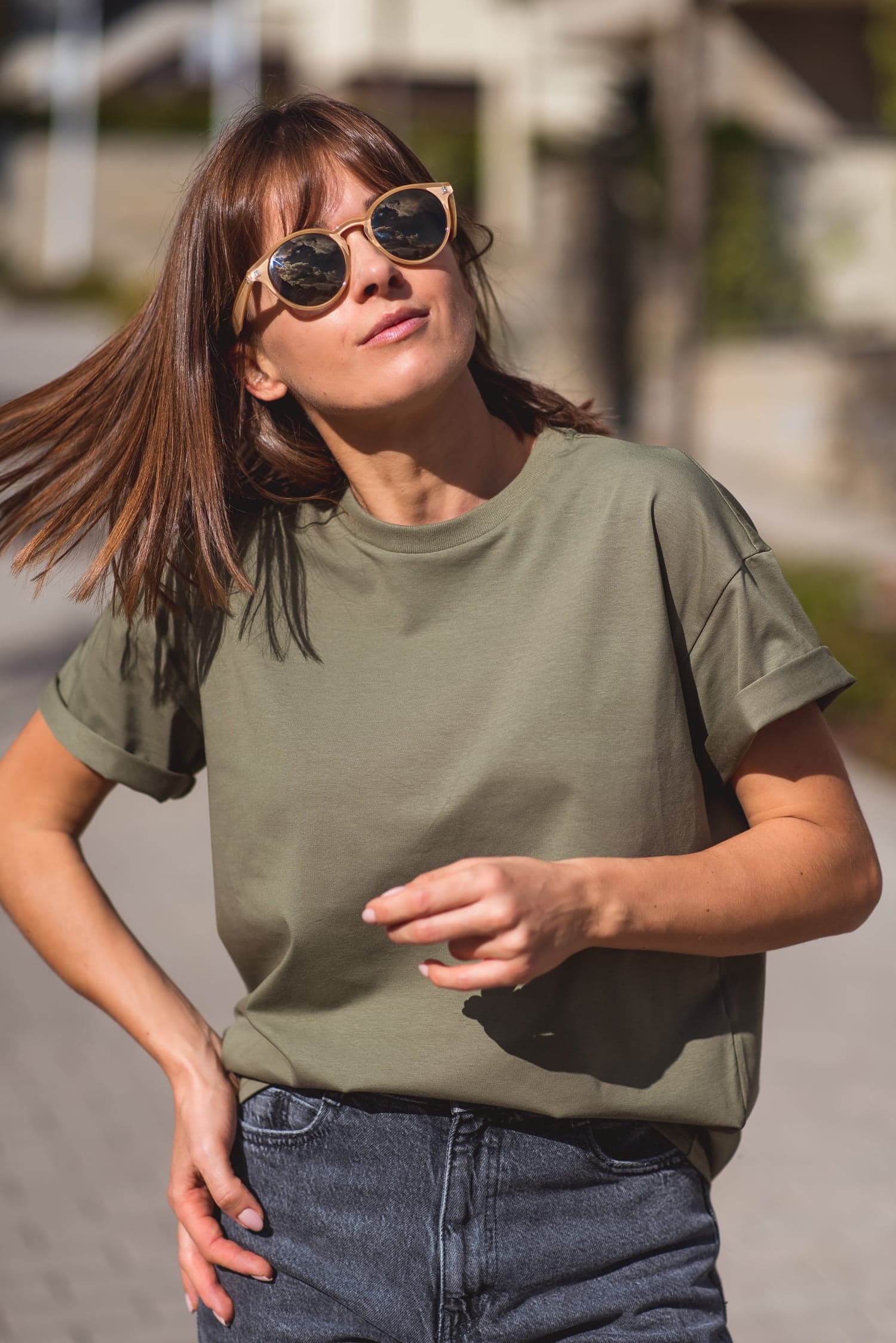 T-shirt klasyczny BASIC – khaki - widok 2