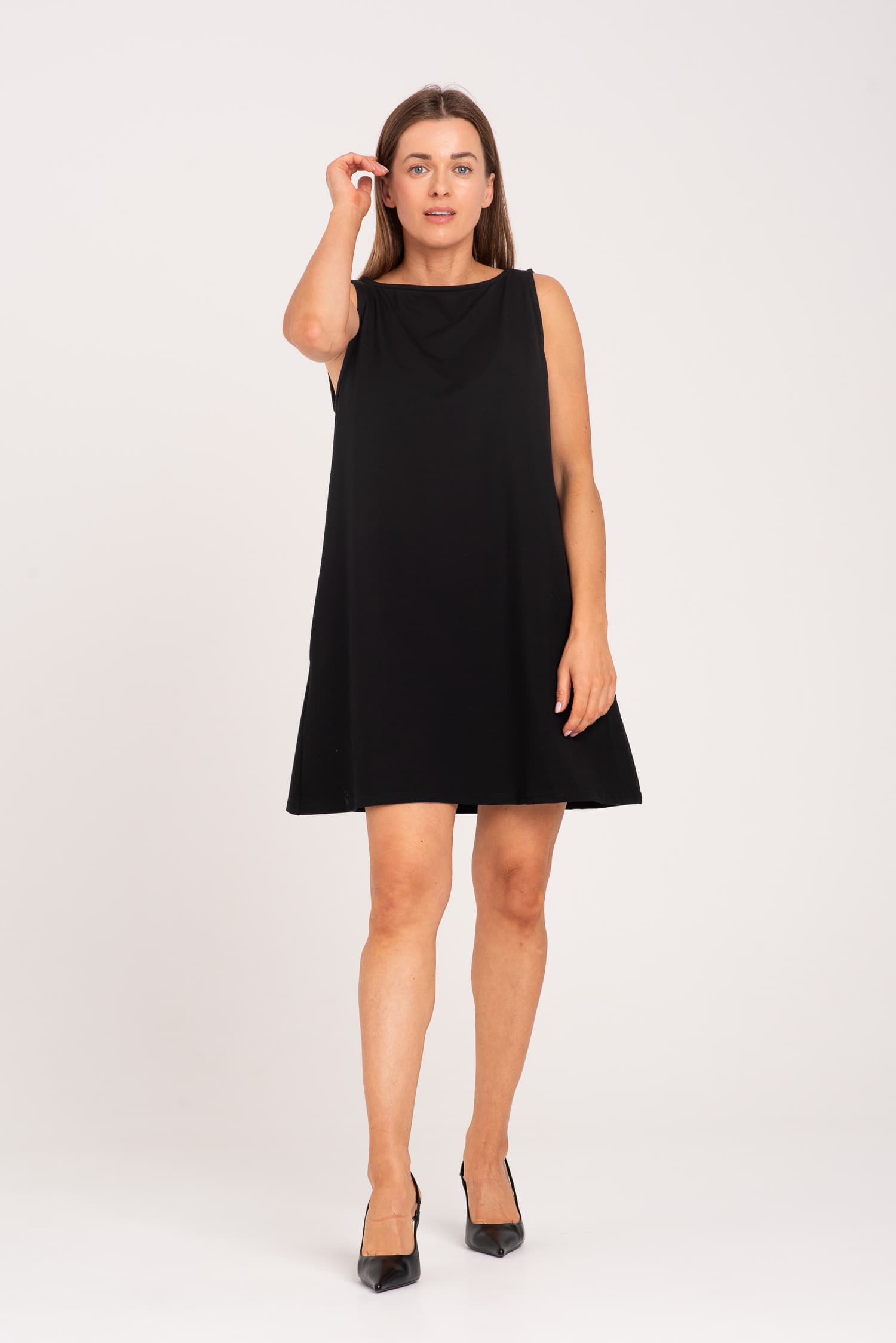 Czarna klasyczna sukienka bez rękawów Zelda