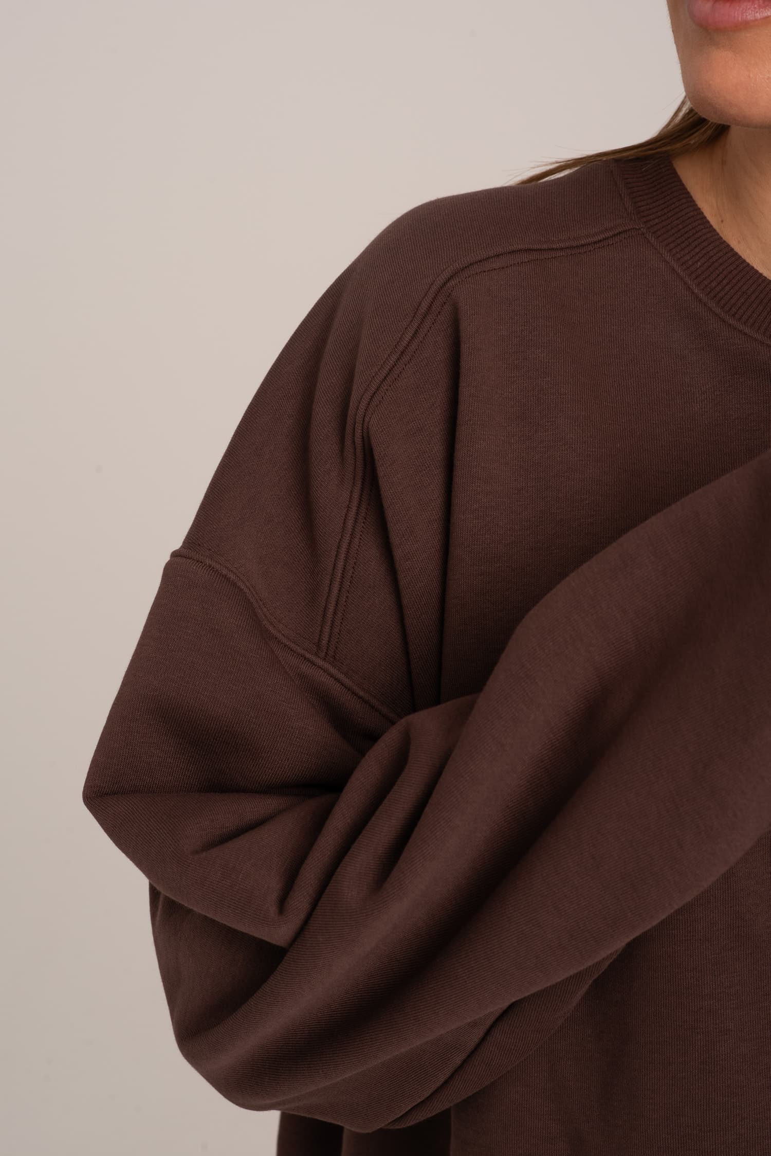 Czekoladowa bluza dresowa Nora - zdjęcie 5