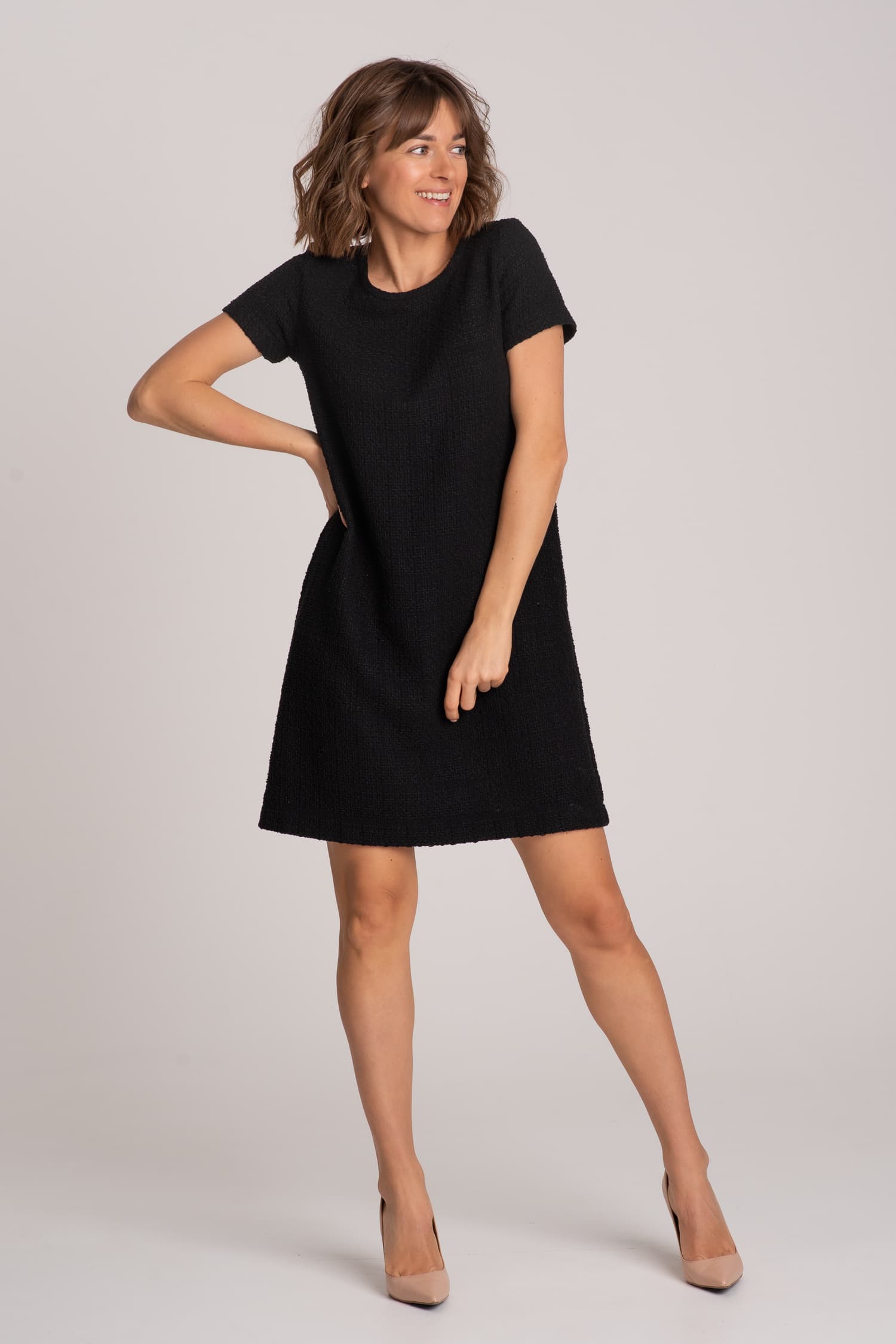 Klasyczna sukienka MINIMALISTKA - czarna