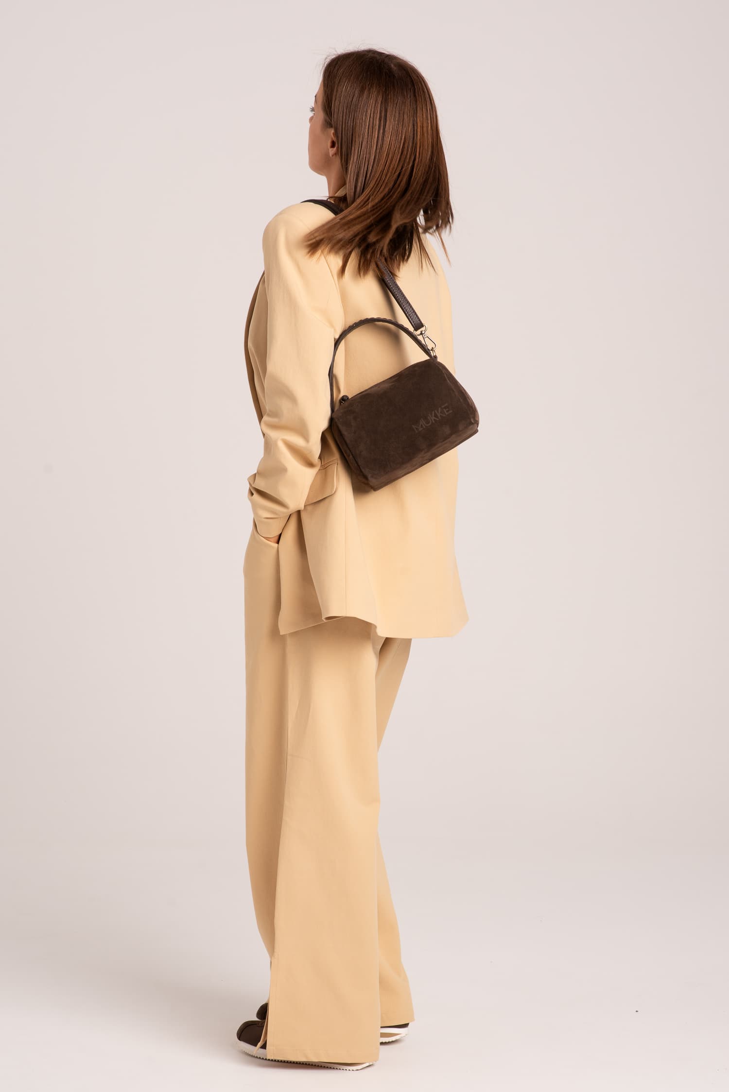 Żółty garnitur z szerokimi spodniami Mia - zdjęcie 8