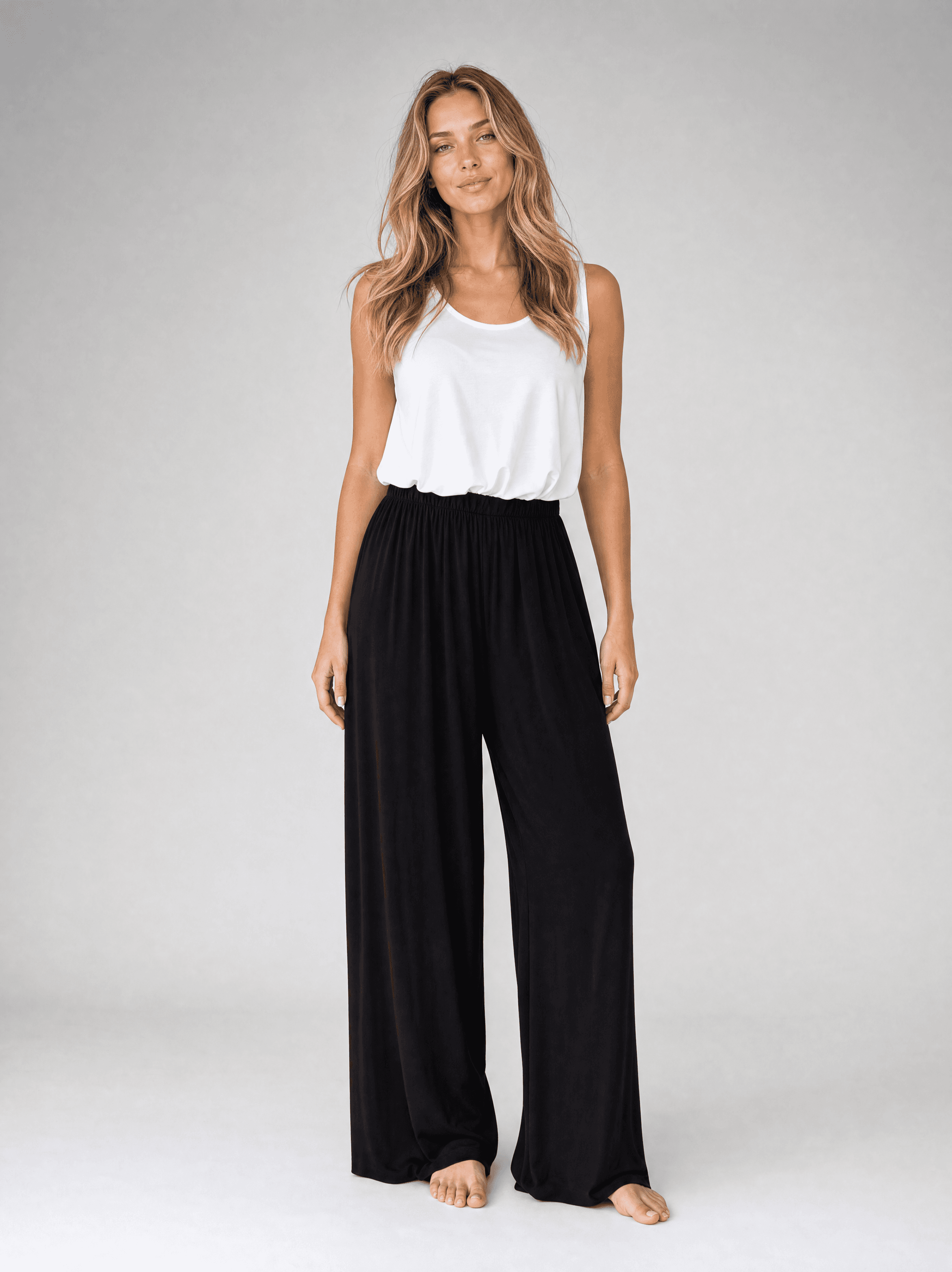 Biały top bambusowy na szerokich ramiączkach Nina — zdjęcie 4
