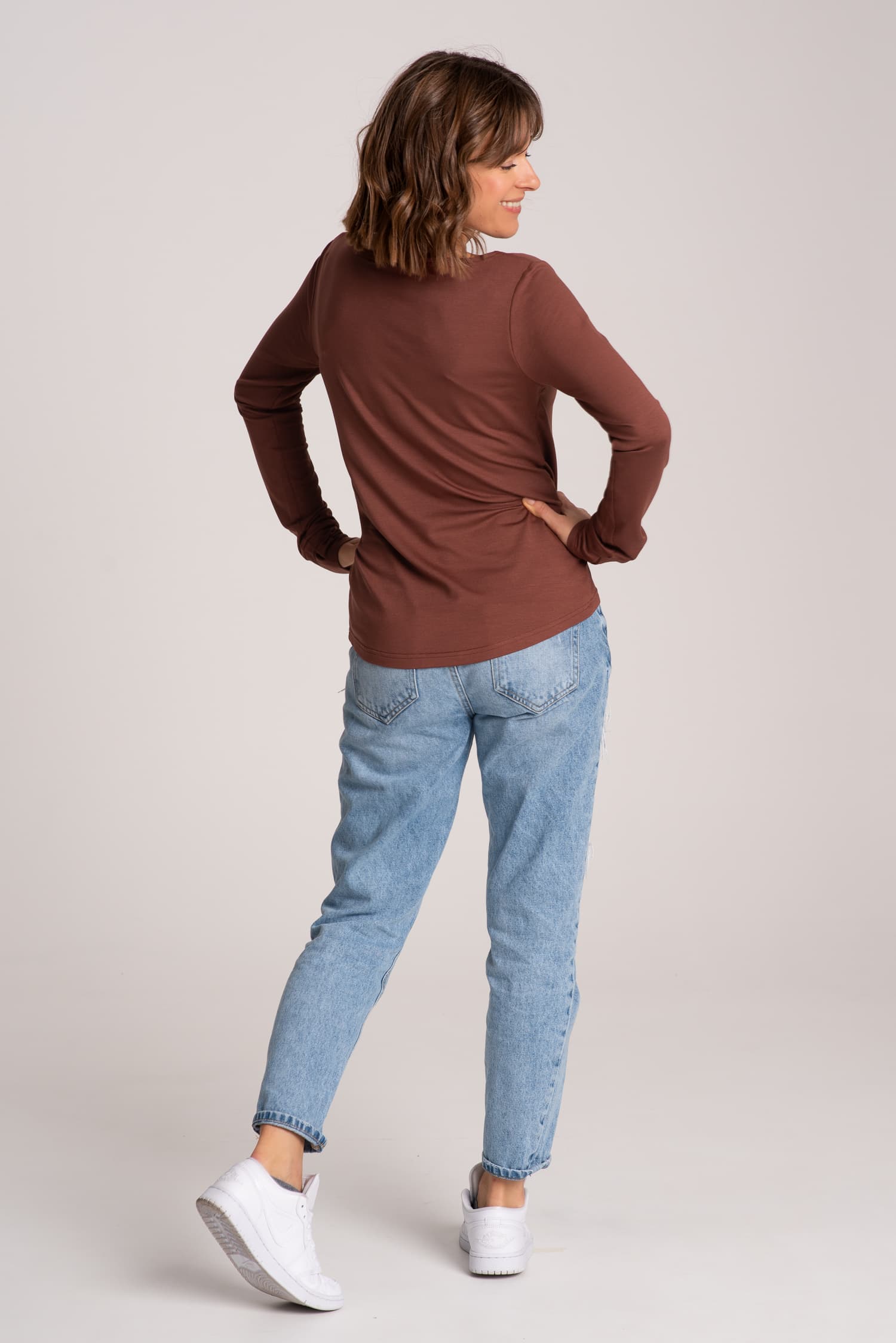 Longsleeve z kieszonką BASIC - brązowy — zdjęcie 5