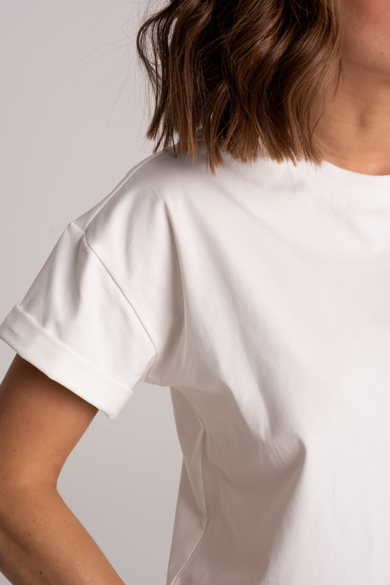 T-shirt klasyczny BASIC – biały — zdjęcie 5