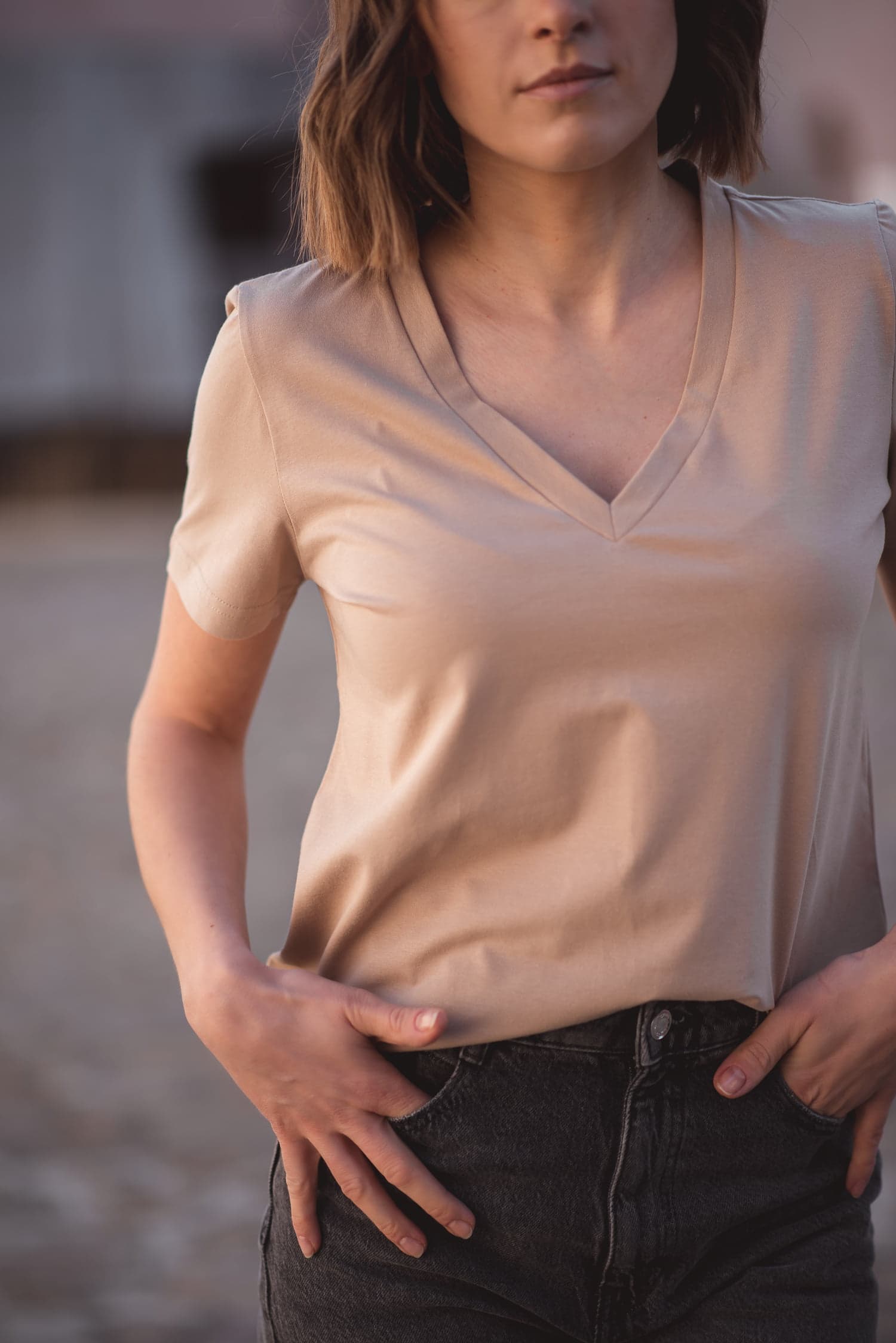 T-shirt BASIC V - cielisty — zdjęcie 4