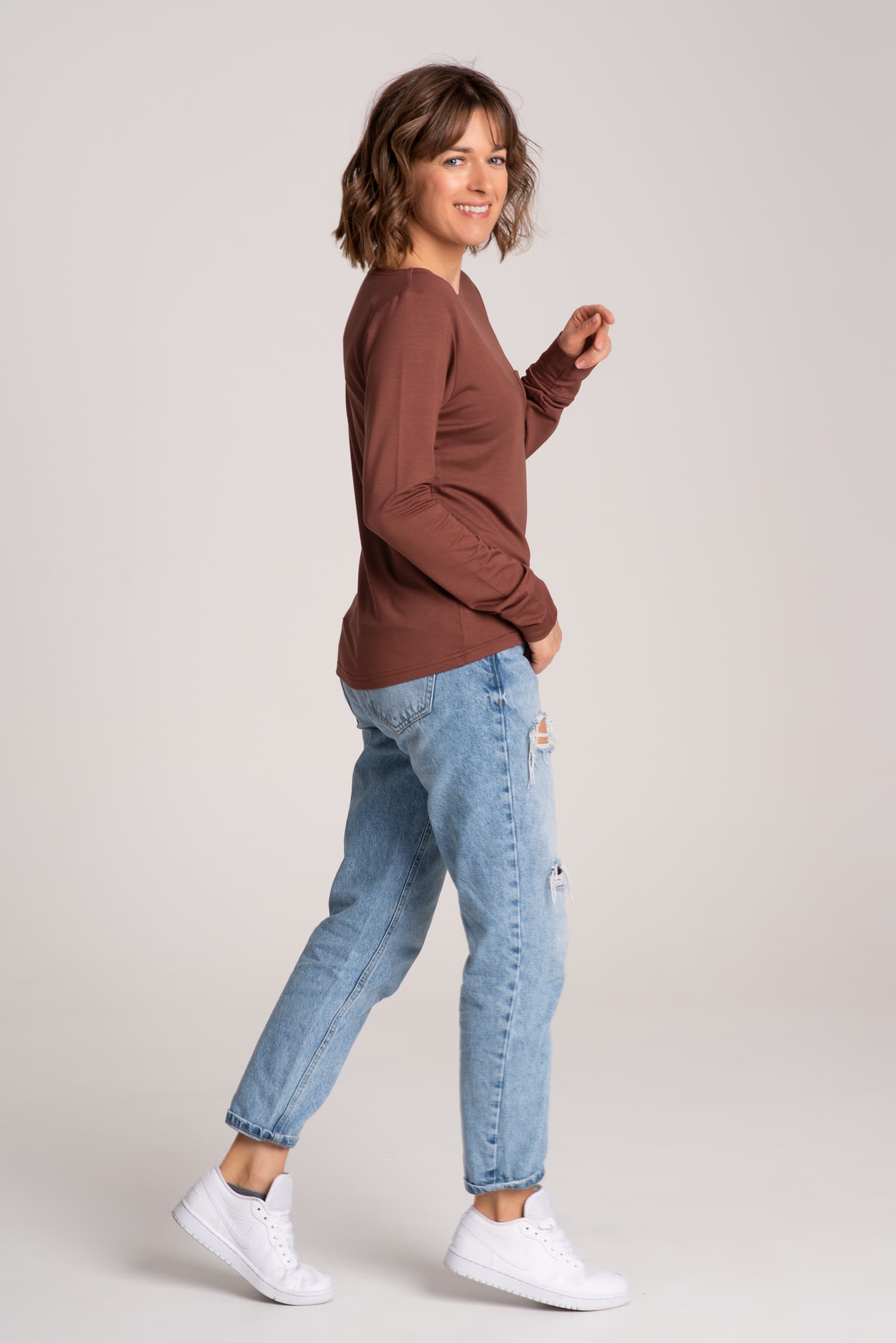 Longsleeve z kieszonką BASIC - brązowy — zdjęcie 3