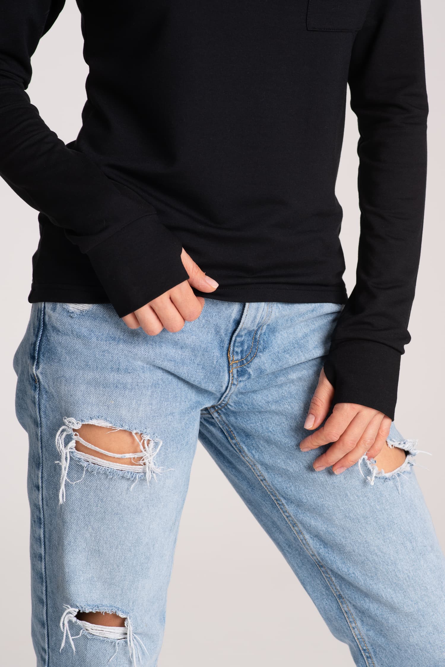 Longsleeve z kieszonką BASIC - czarny — zdjęcie 5