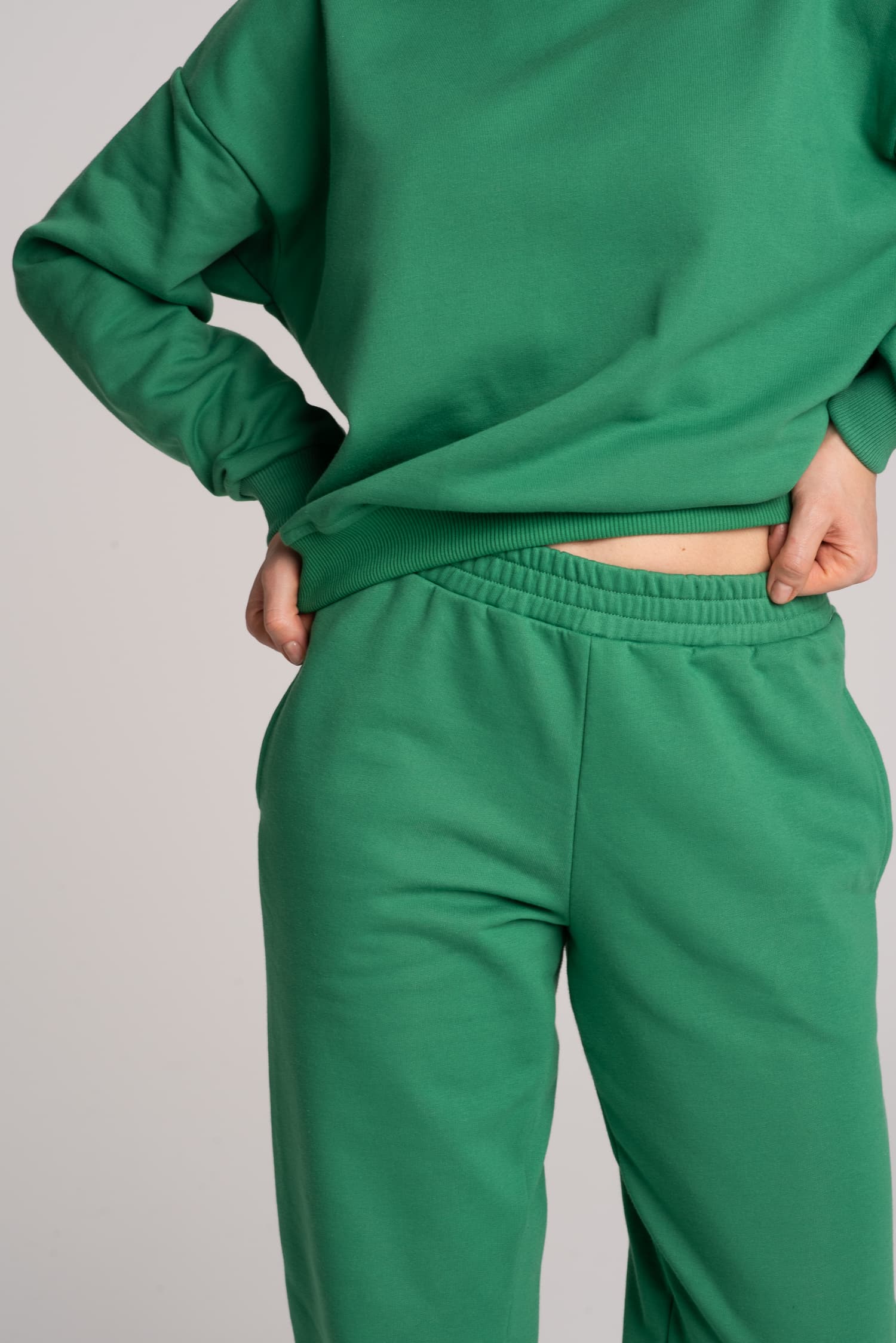 Dresy damskie: bluza + spodnie – zielone — zdjęcie 4