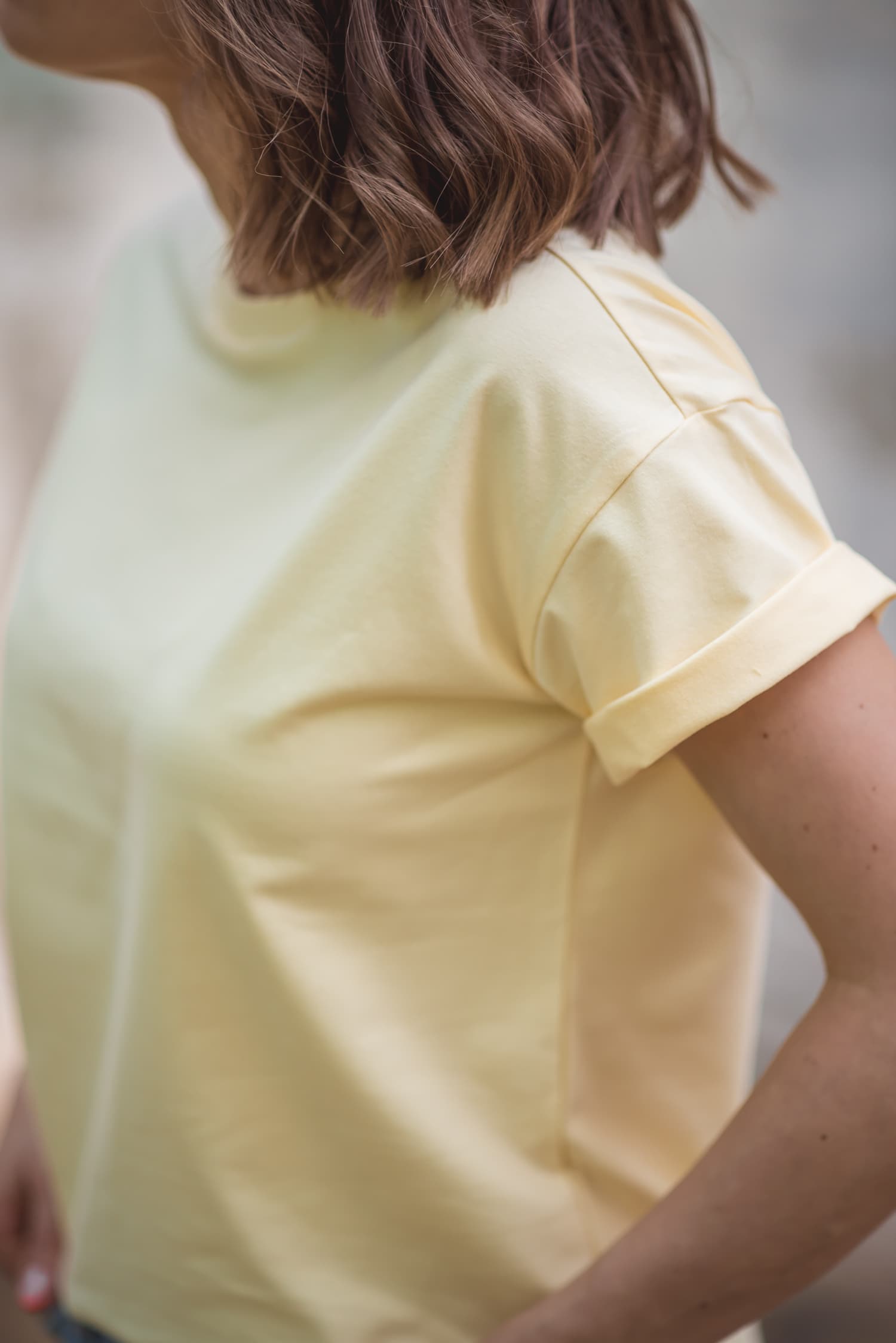 T-shirt klasyczny BASIC – żółty — zdjęcie 4