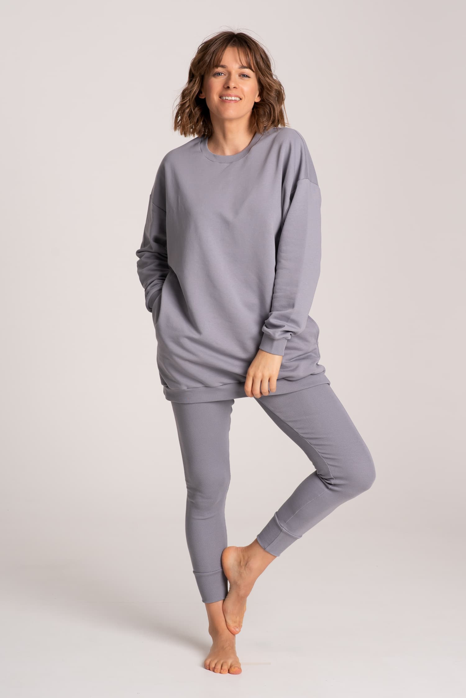 Legginsy prążkowane + długa bluza - gołębi — zdjęcie 2