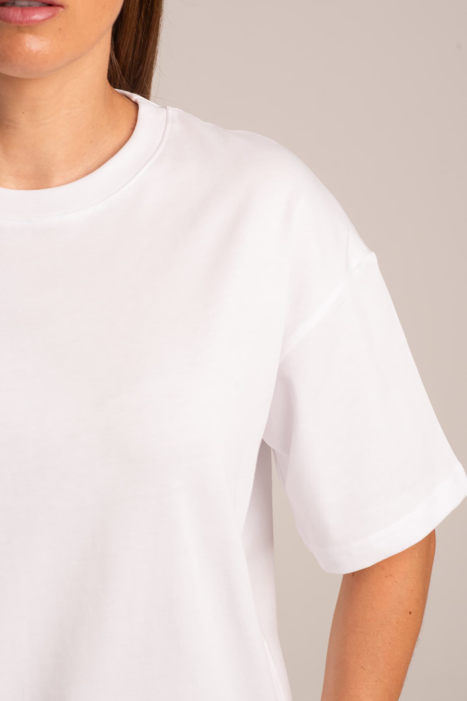 Biały t-shirt damski z grubej bawełny Ina — zdjęcie 3