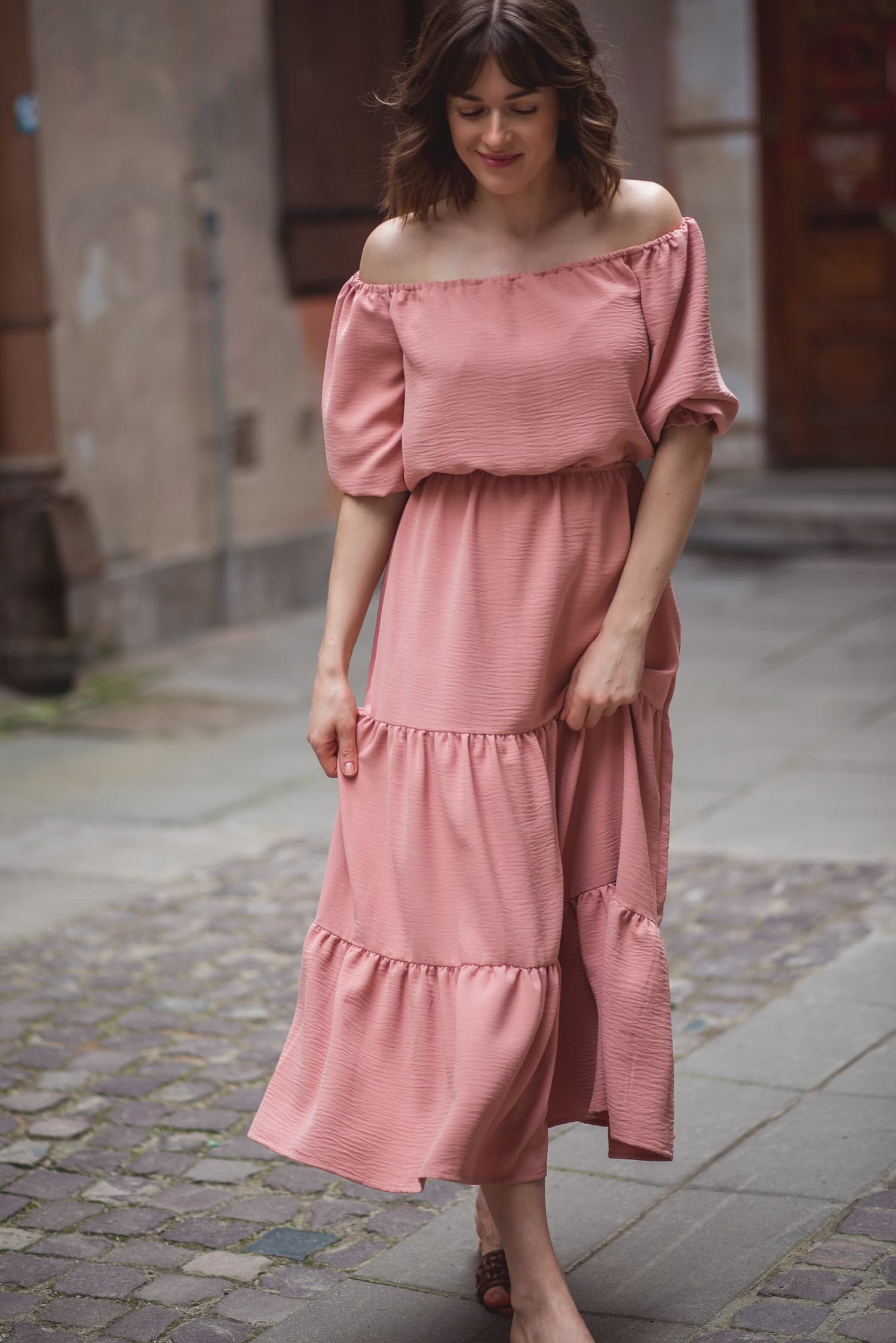 Sukienka PAOLA – brzoskwiniowy — zdjęcie 5