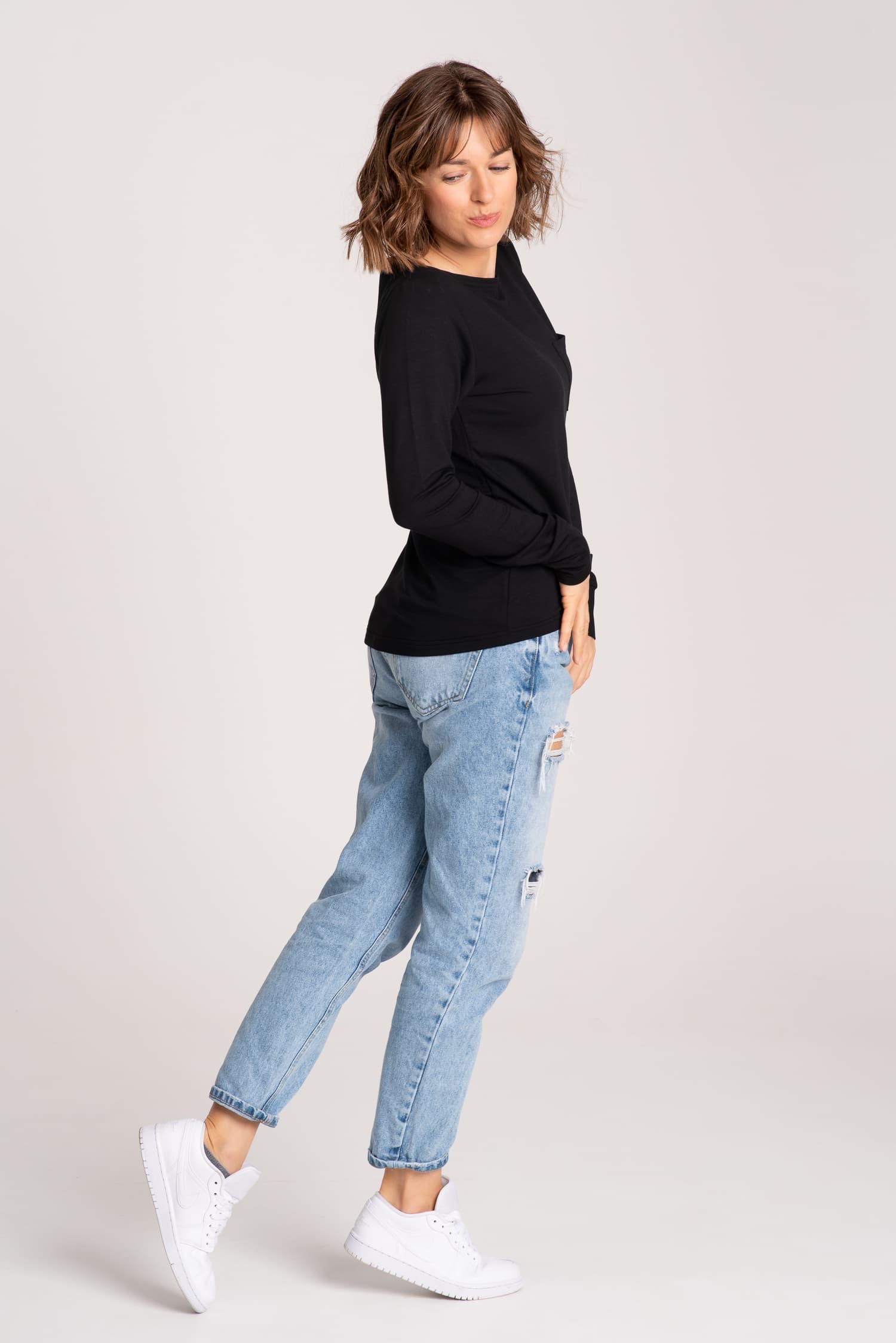 Longsleeve z kieszonką BASIC - czarny — zdjęcie 3