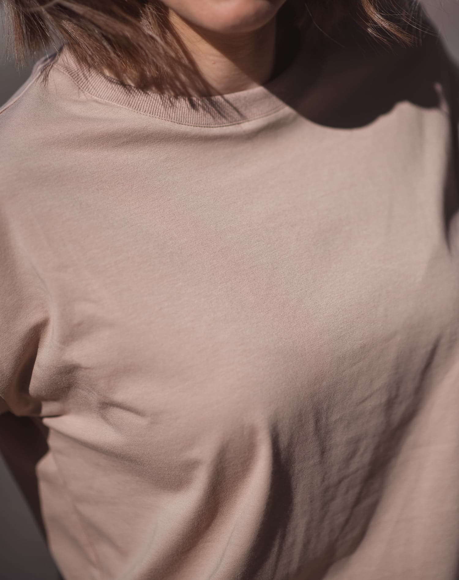 T-shirt klasyczny BASIC – cielisty - zdjęcie 5