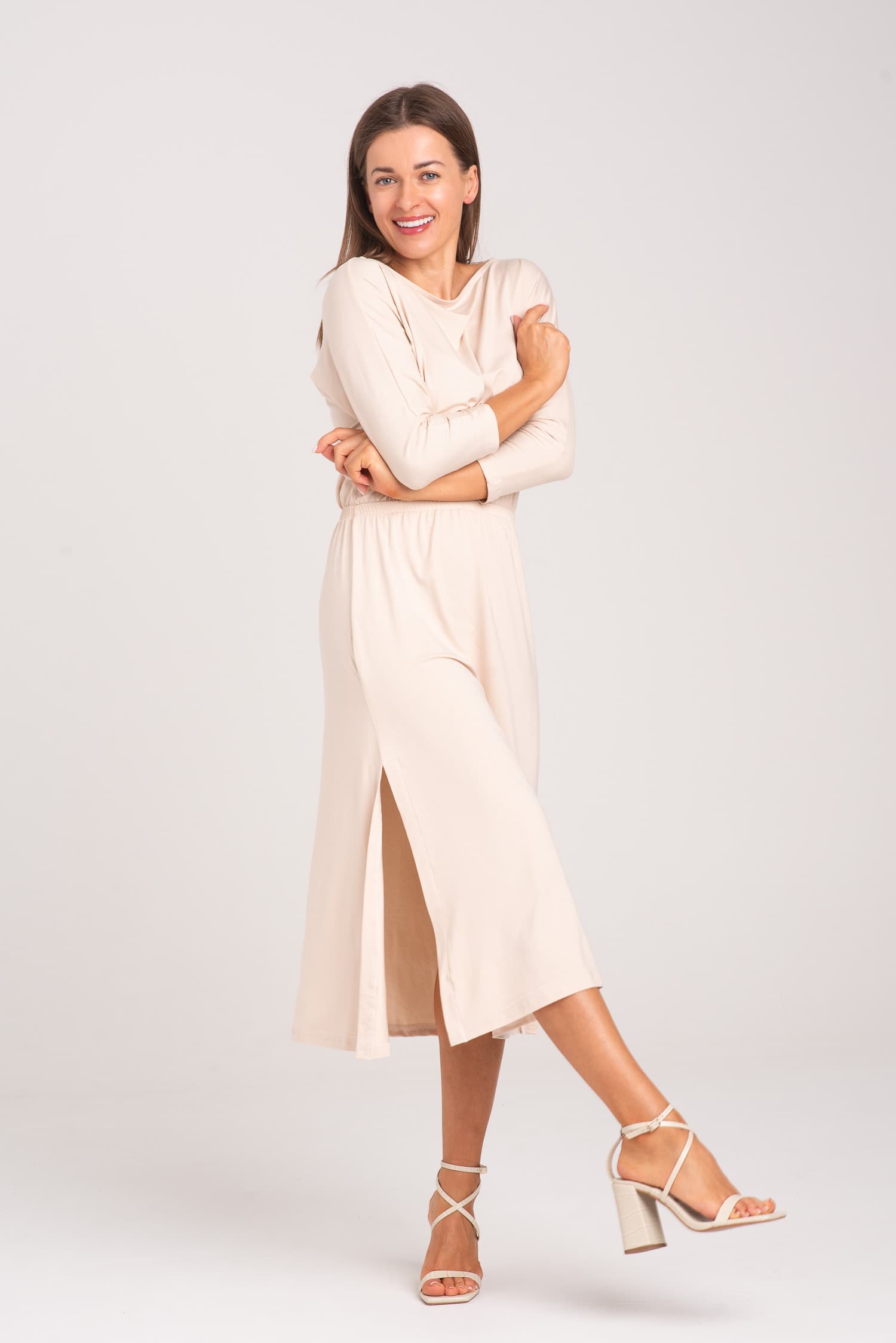 Kremowa sukienka z modalu Hot As Hell - zdjęcie 5