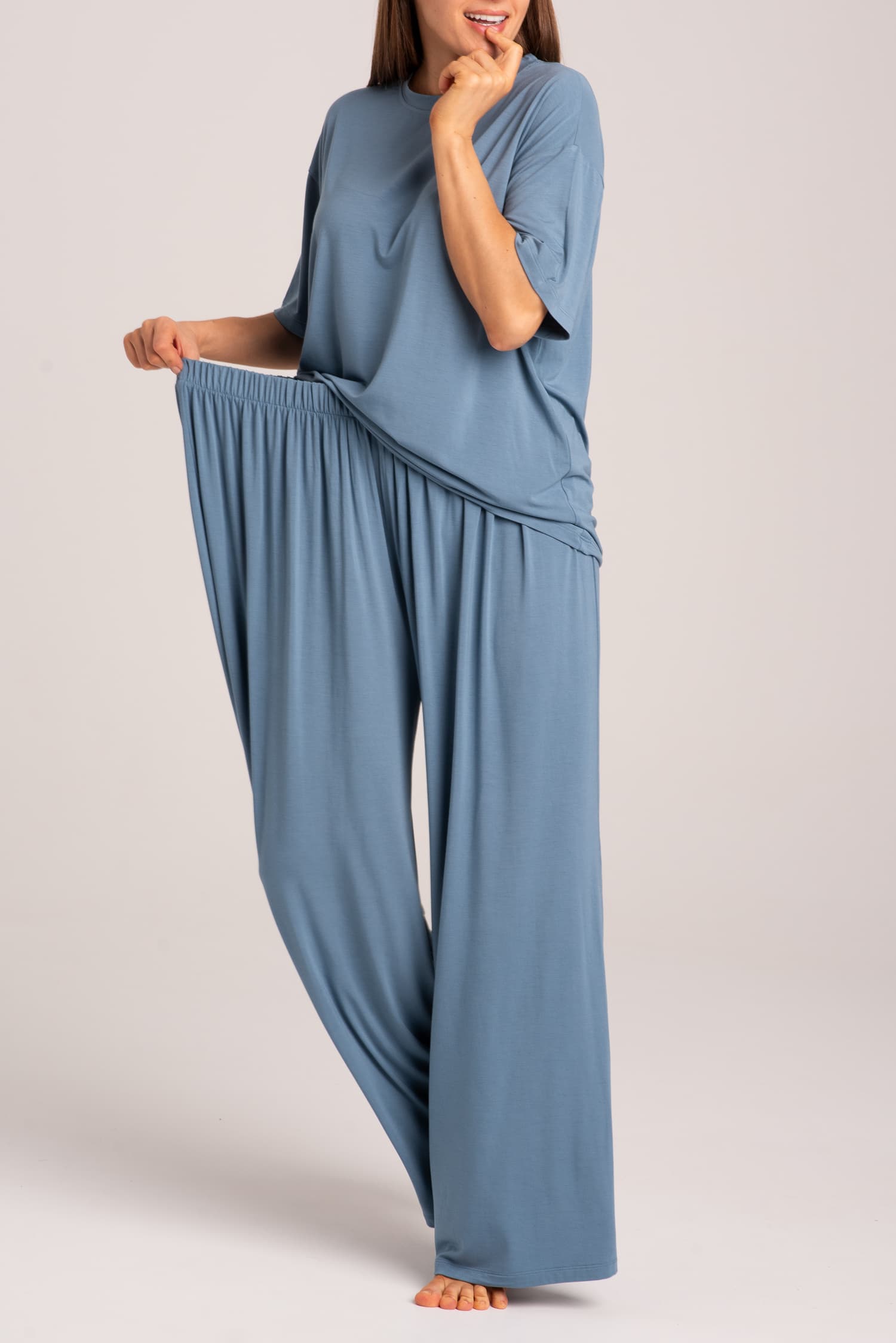 Błękitne luźne spodnie bambusowe Nina - zdjęcie 5