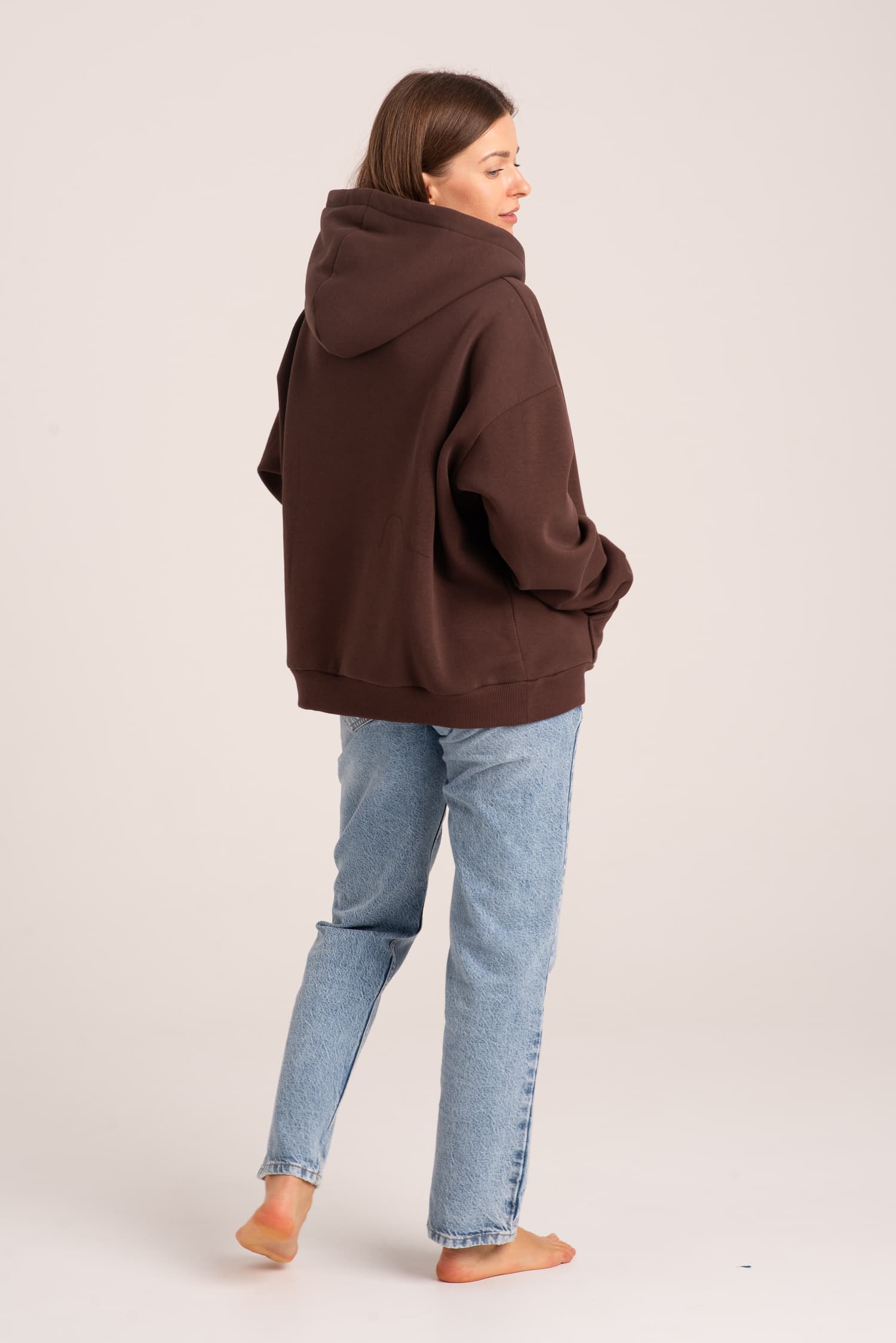 Brązowa bluza dresowa z kapturem LOU - zdjęcie 3