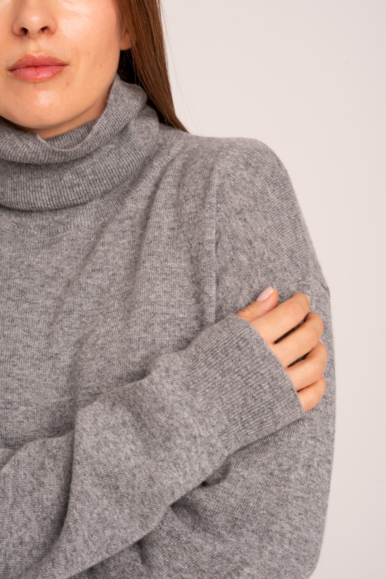 Szary klasyczny golf damski Monica - zdjęcie 6