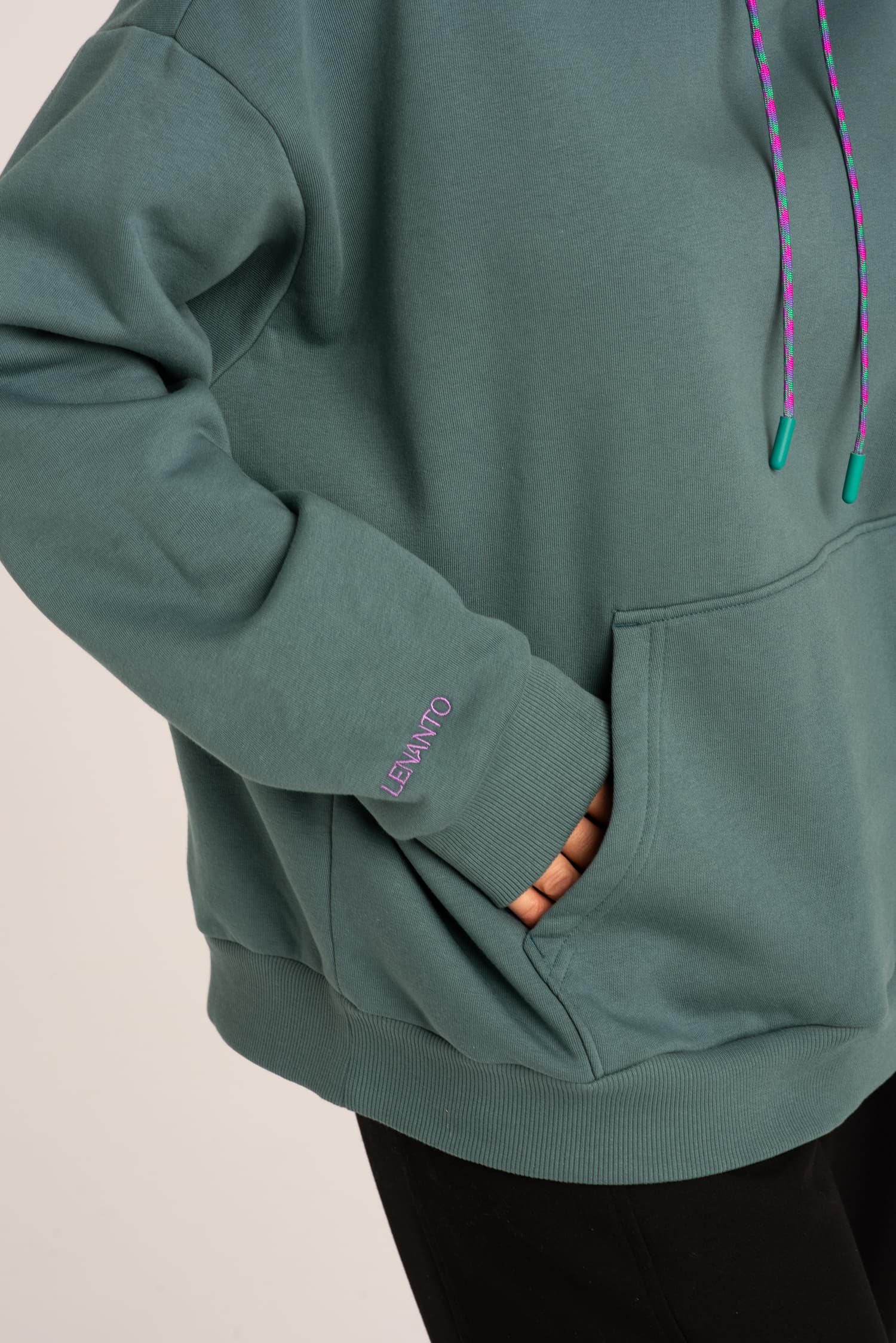 Zielona bluza dresowa z kapturem LOU - zdjęcie 5