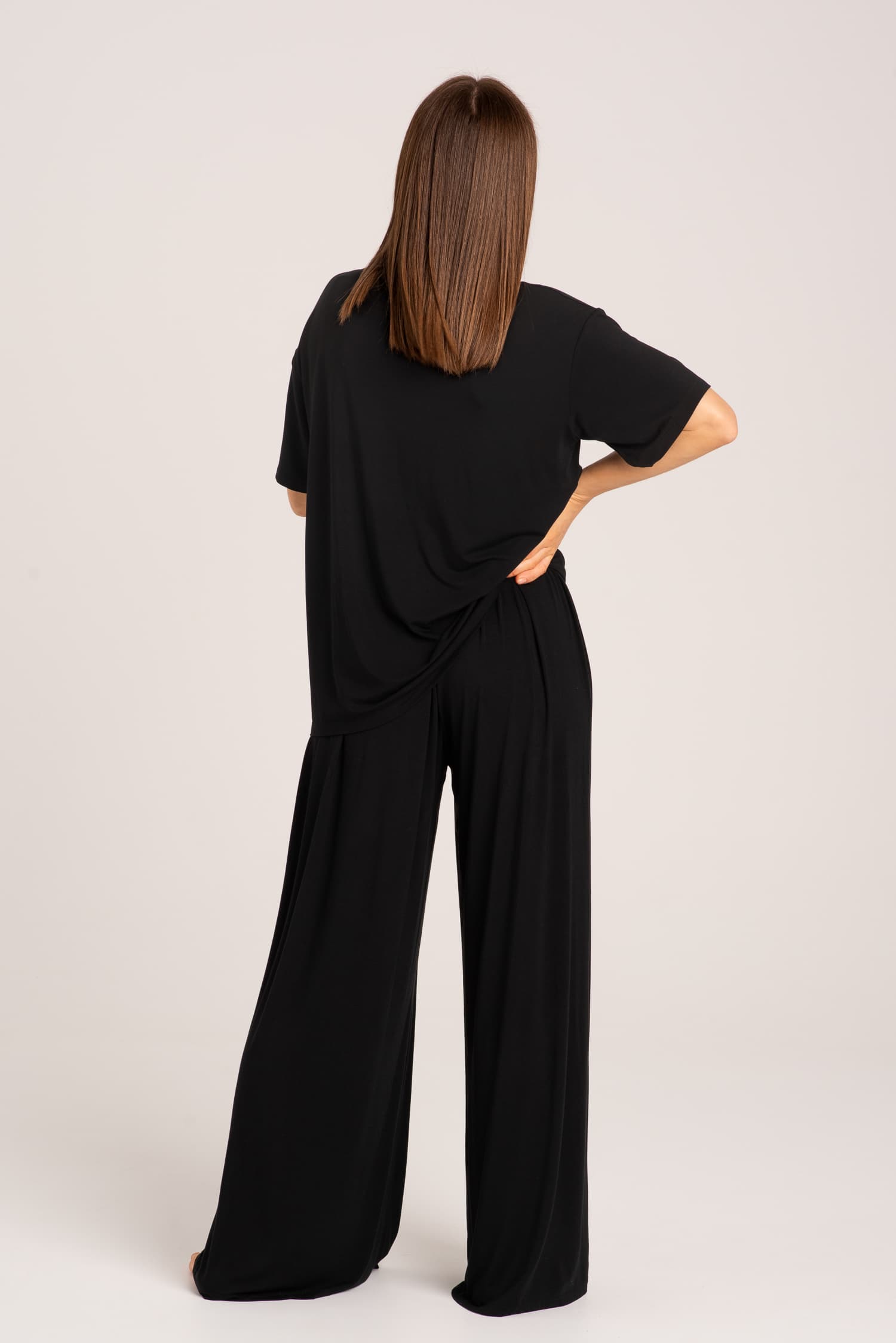 Czarne luźne spodnie bambusowe Nina - zdjęcie 7