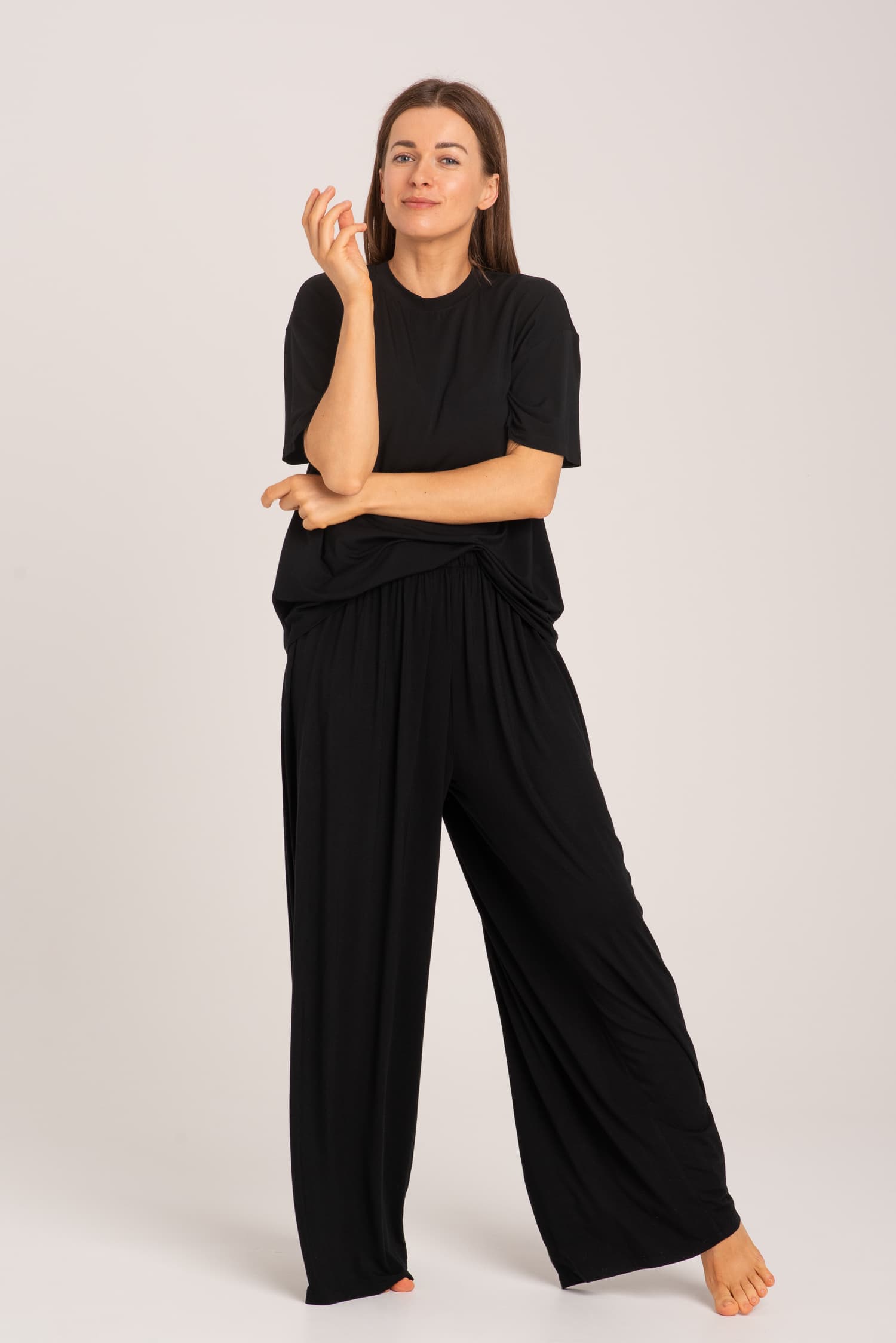 Czarny bambusowy t-shirt Nina - zdjęcie 4