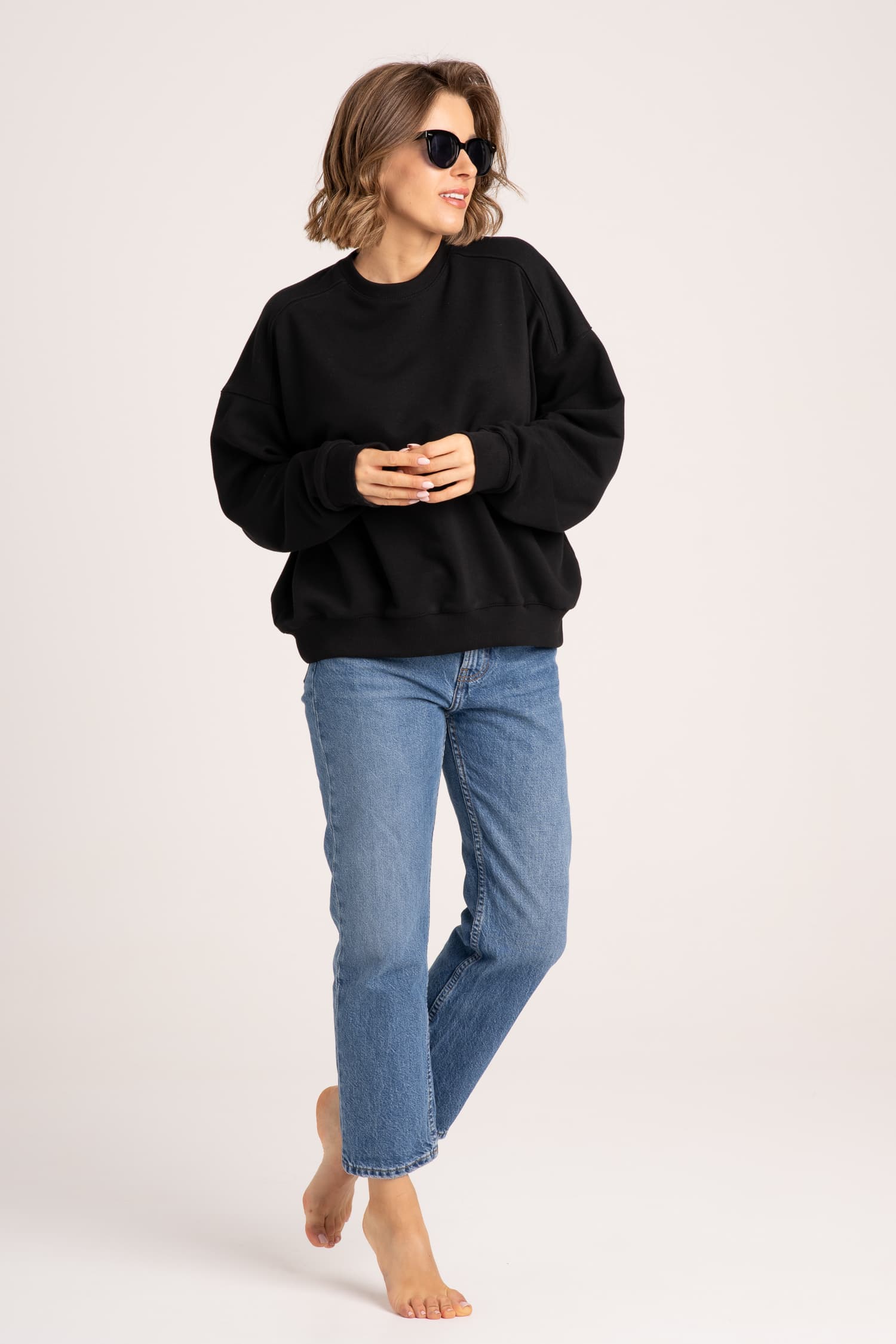 Czarna bluza oversize NORA - zdjęcie 5