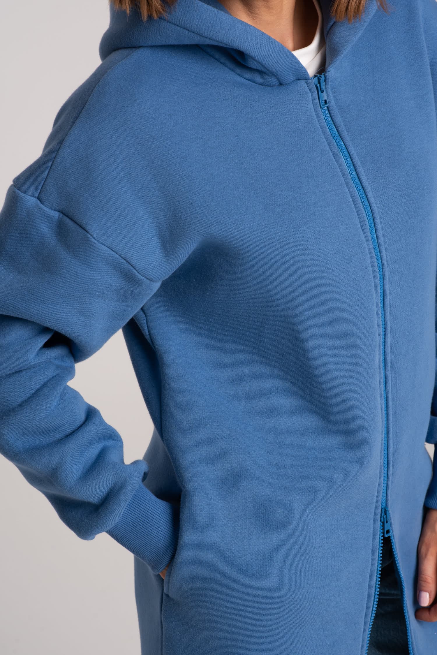 Niebieska zasuwana bluza DŁUGA HISTORIA - zdjęcie 6