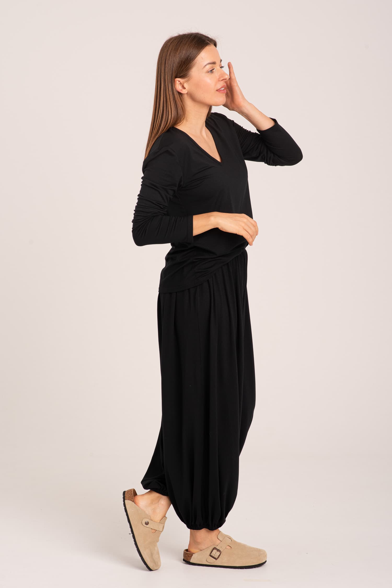 Czarne spodnie typu baloon Selena - zdjęcie 3