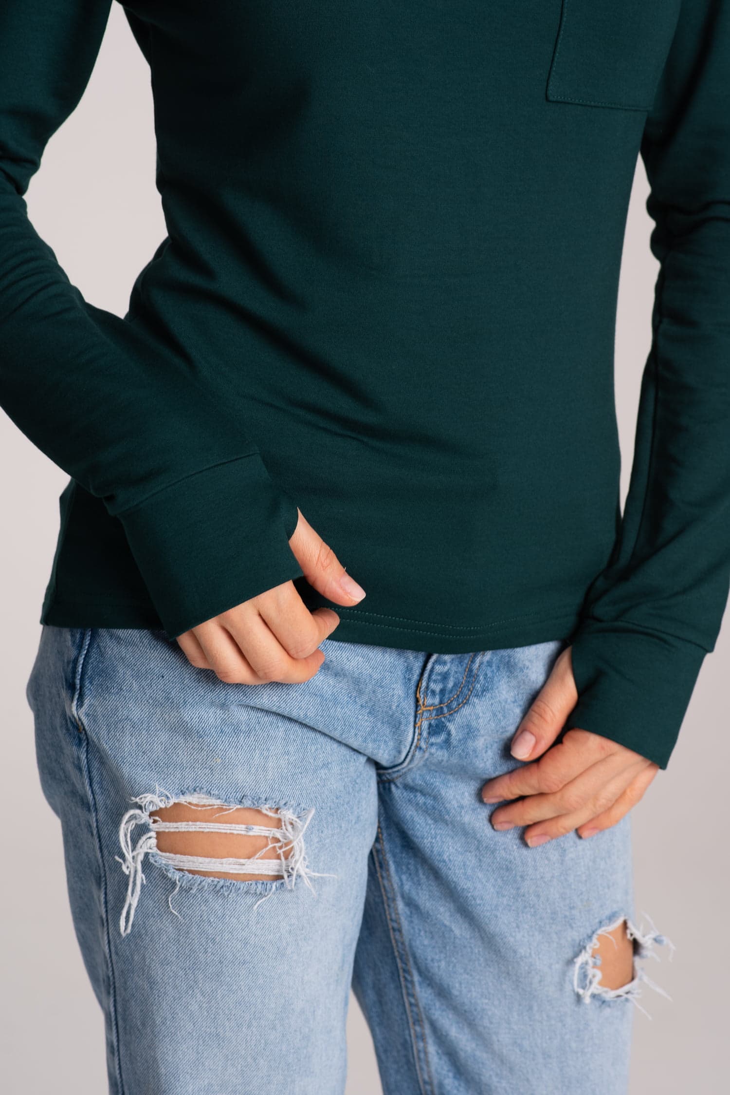 Longsleeve z kieszonką BASIC – butelkowa zieleń - zdjęcie 3